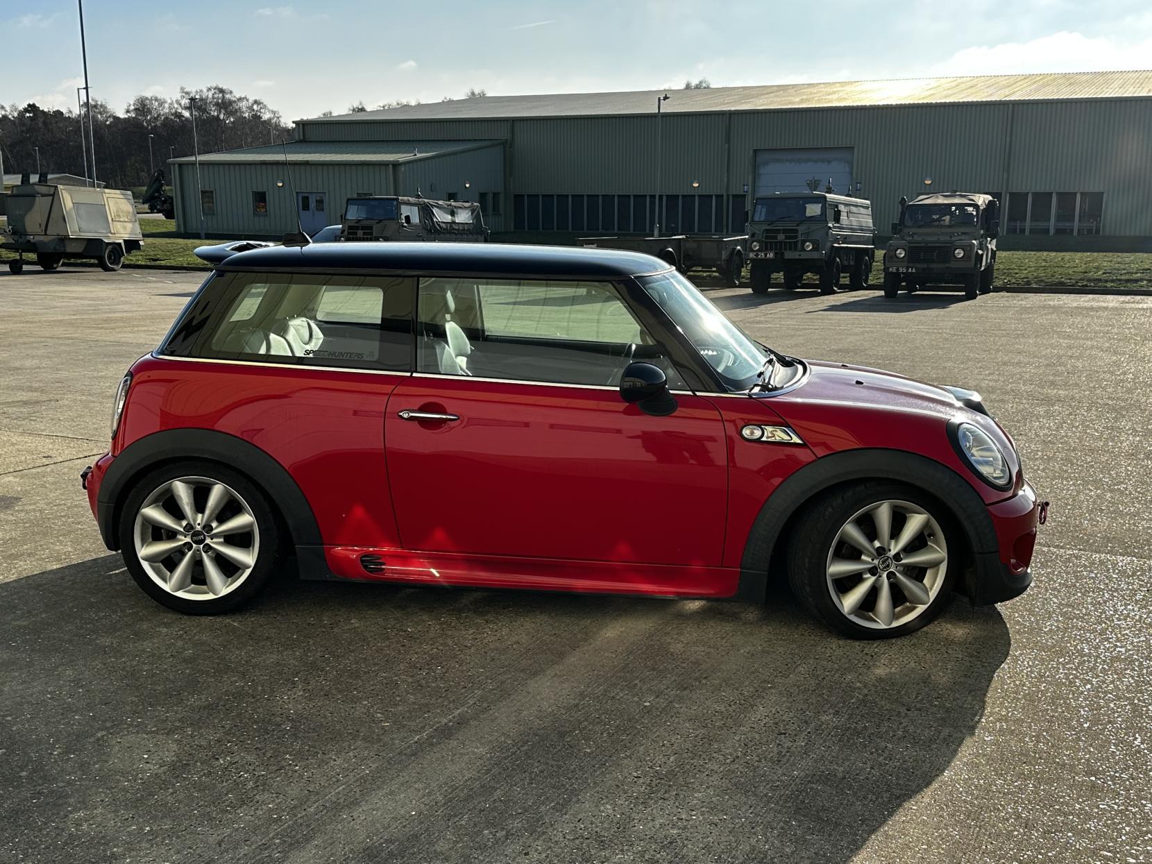 MINI Hatch 1.6 Cooper S Hatchback 3dr Petrol Manual Euro 5 (s/s) (184 ps)