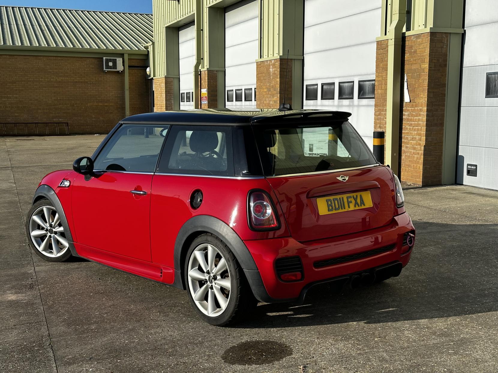 MINI Hatch 1.6 Cooper S Hatchback 3dr Petrol Manual Euro 5 (s/s) (184 ps)