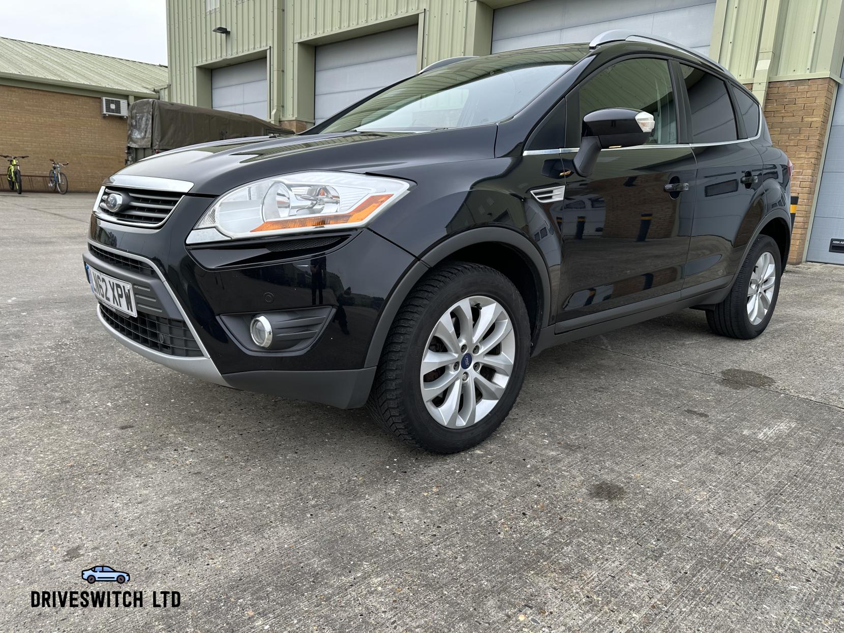 Ford Kuga 2.0 TDCi Titanium SUV 5dr Diesel Manual 2WD Euro 5 (140 ps)