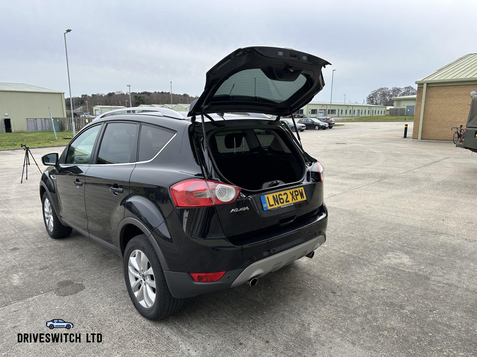 Ford Kuga 2.0 TDCi Titanium SUV 5dr Diesel Manual 2WD Euro 5 (140 ps)