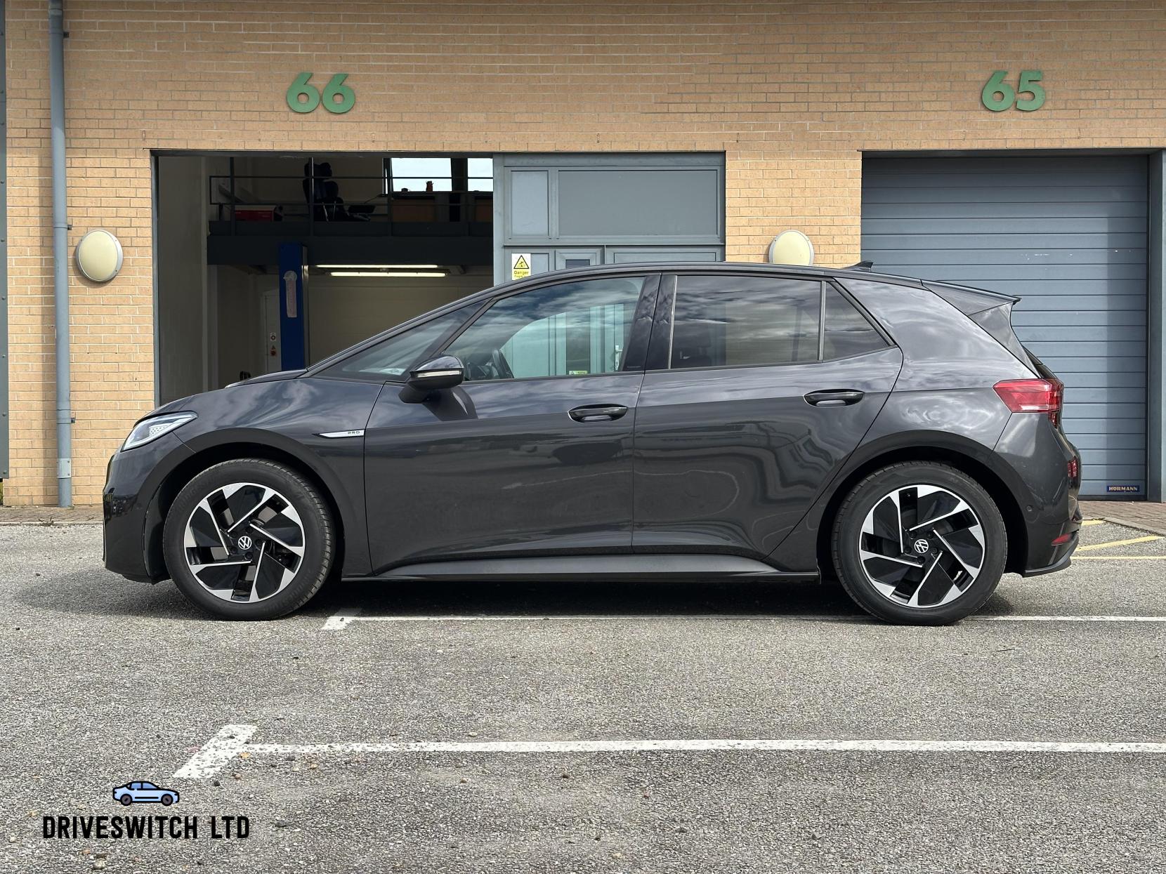 Volkswagen ID.3 Pro Performance 58kWh Family Hatchback 5dr Electric Auto (204 ps)