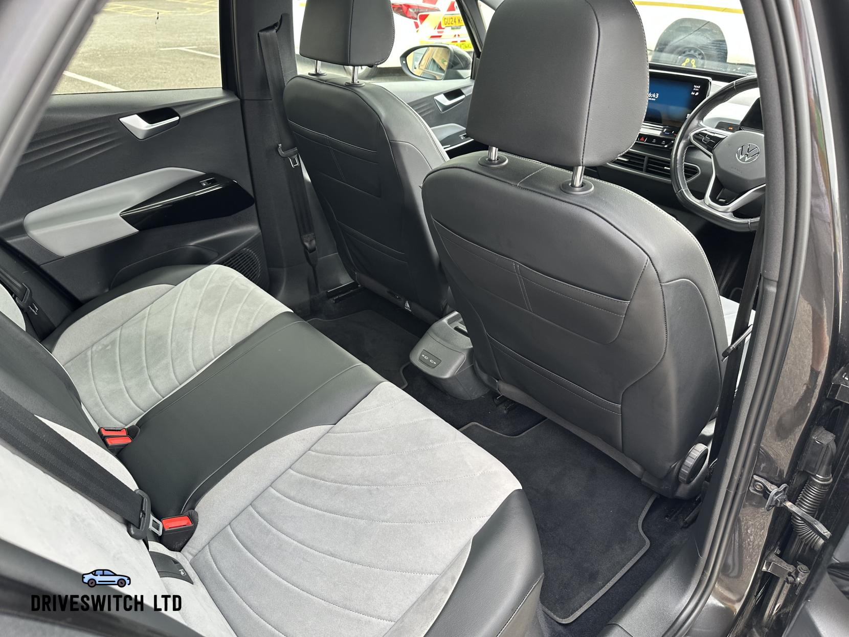 Volkswagen ID.3 Pro Performance 58kWh Family Hatchback 5dr Electric Auto (204 ps)