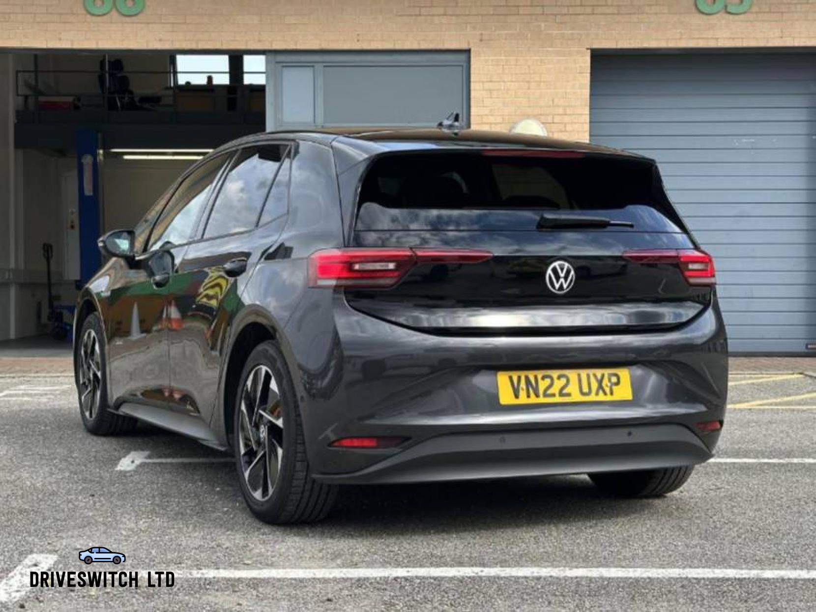 Volkswagen ID.3 Pro Performance 58kWh Family Hatchback 5dr Electric Auto (204 ps)