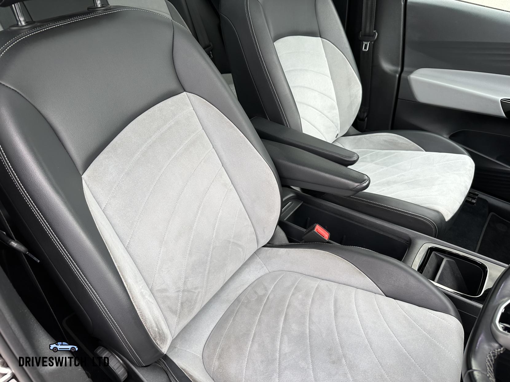 Volkswagen ID.3 Pro Performance 58kWh Family Hatchback 5dr Electric Auto (204 ps)