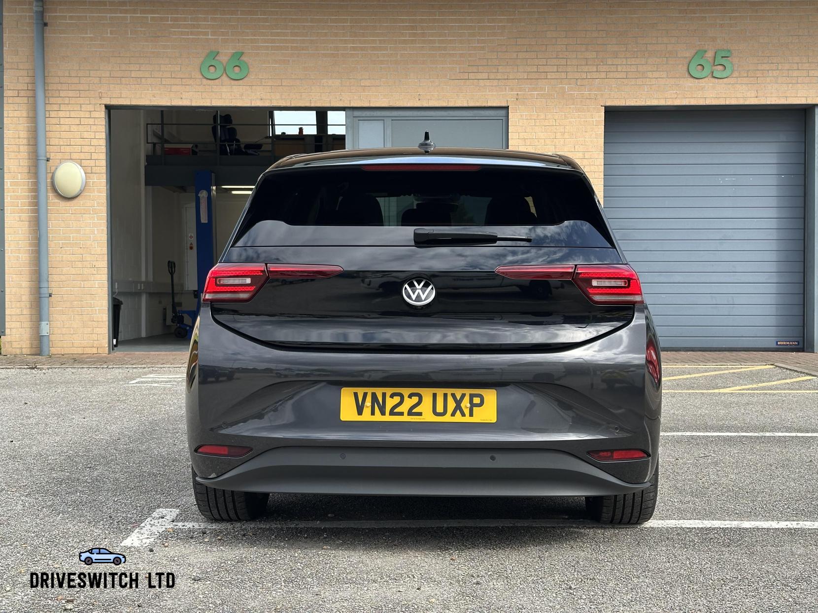 Volkswagen ID.3 Pro Performance 58kWh Family Hatchback 5dr Electric Auto (204 ps)