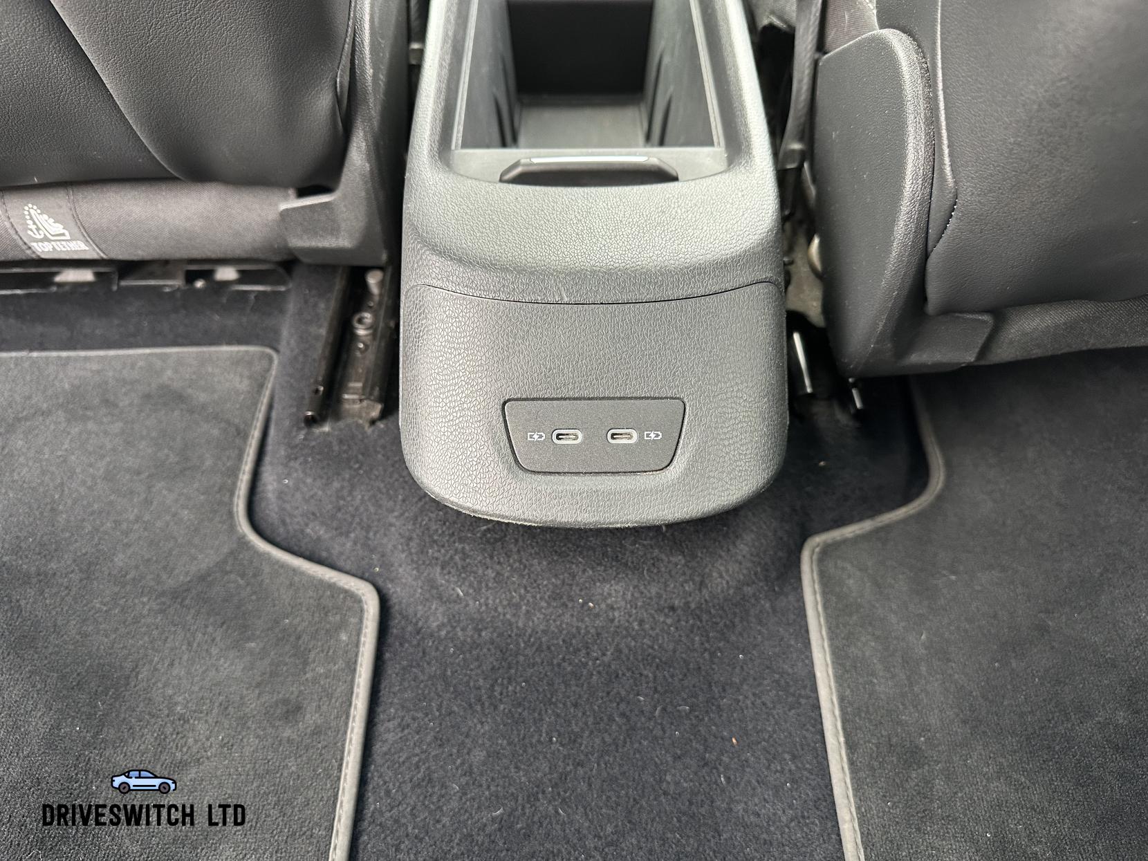 Volkswagen ID.3 Pro Performance 58kWh Family Hatchback 5dr Electric Auto (204 ps)