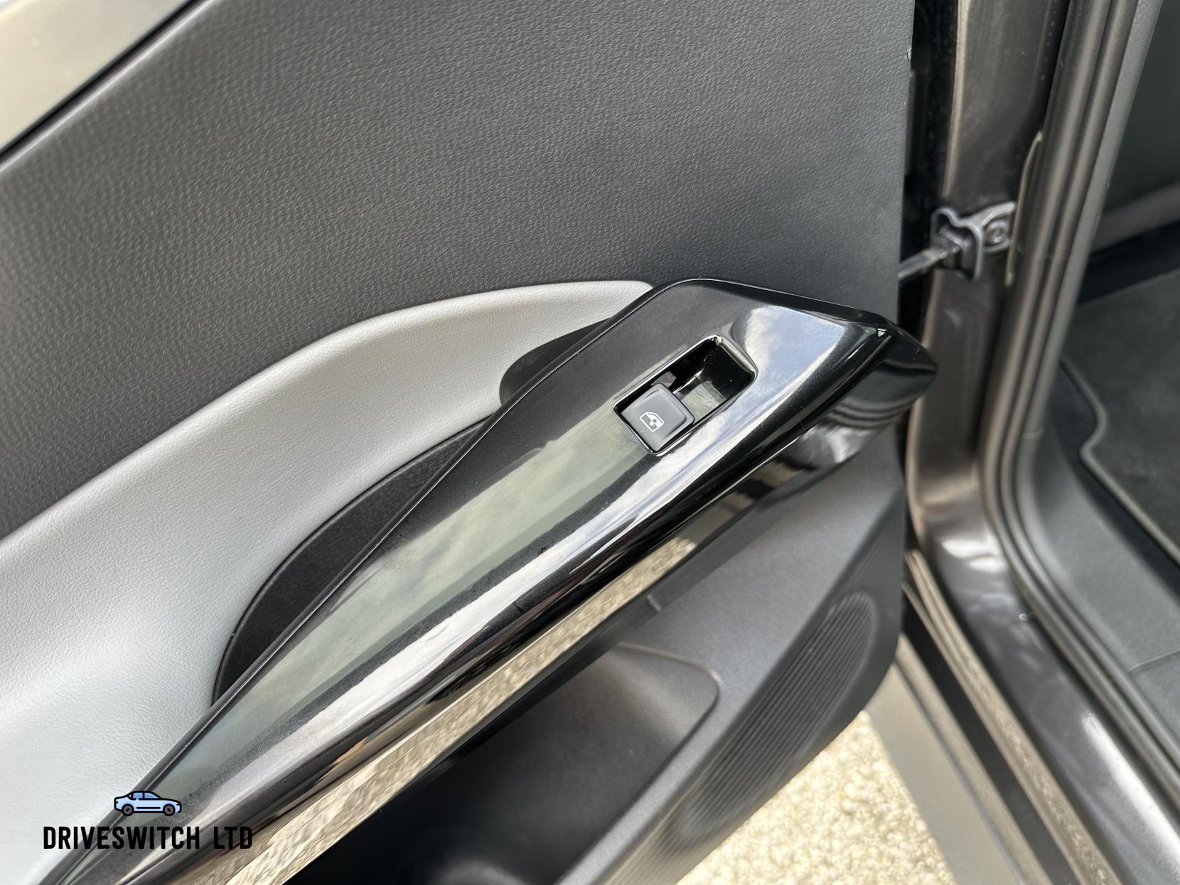 Volkswagen ID.3 Pro Performance 58kWh Family Hatchback 5dr Electric Auto (204 ps)