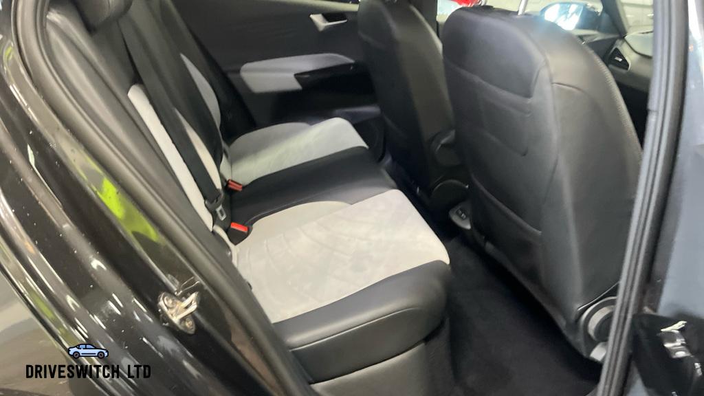 Volkswagen ID.3 Pro Performance 58kWh Family Hatchback 5dr Electric Auto (204 ps)