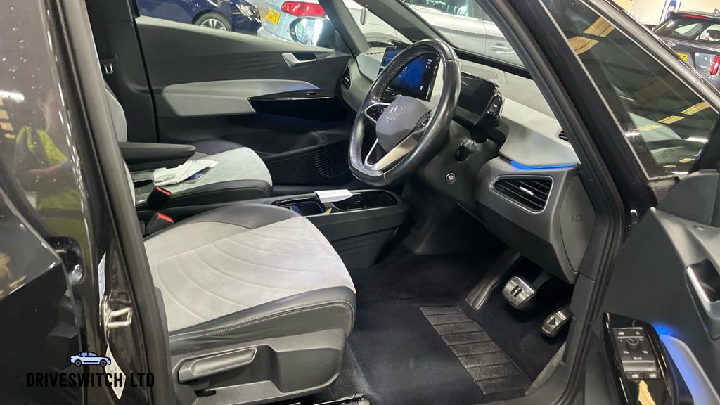 Volkswagen ID.3 Pro Performance 58kWh Family Hatchback 5dr Electric Auto (204 ps)