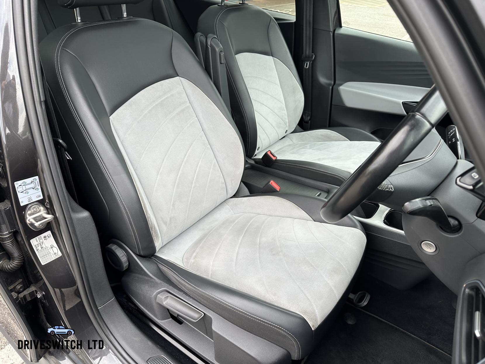 Volkswagen ID.3 Pro Performance 58kWh Family Hatchback 5dr Electric Auto (204 ps)