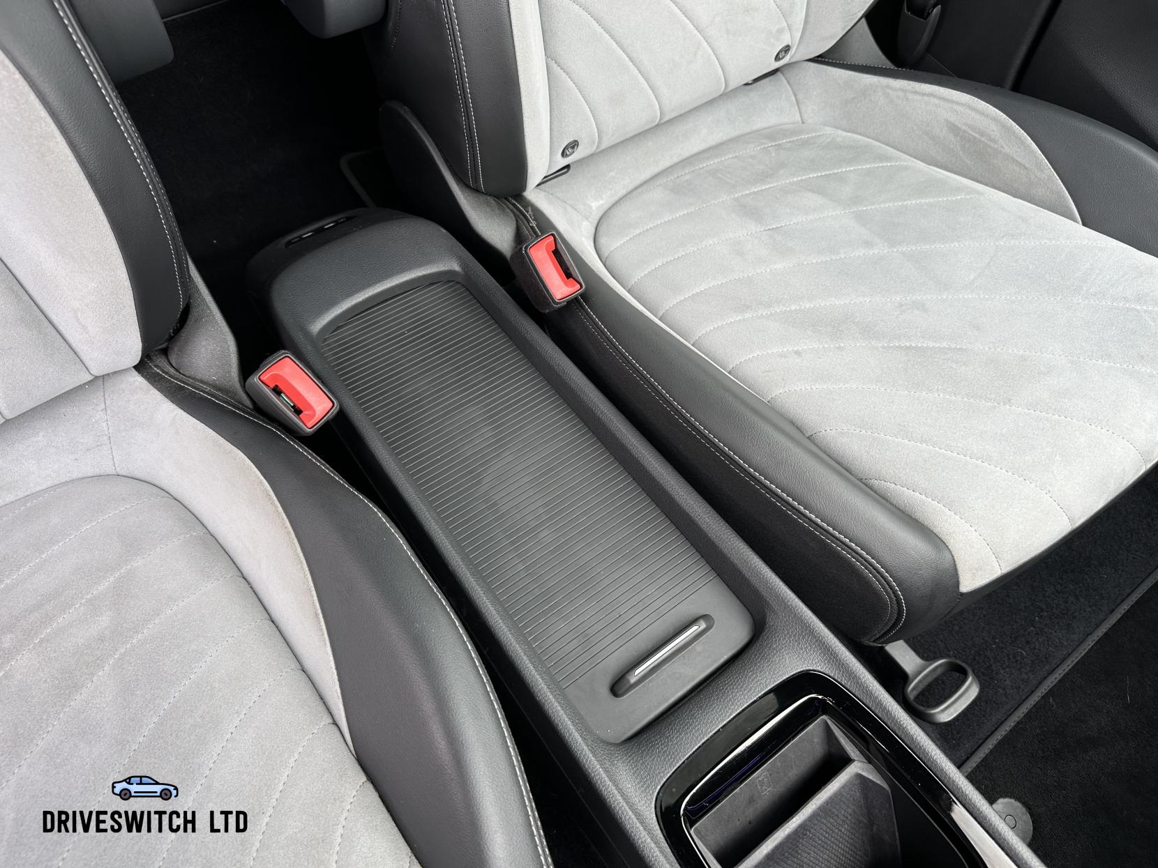 Volkswagen ID.3 Pro Performance 58kWh Family Hatchback 5dr Electric Auto (204 ps)