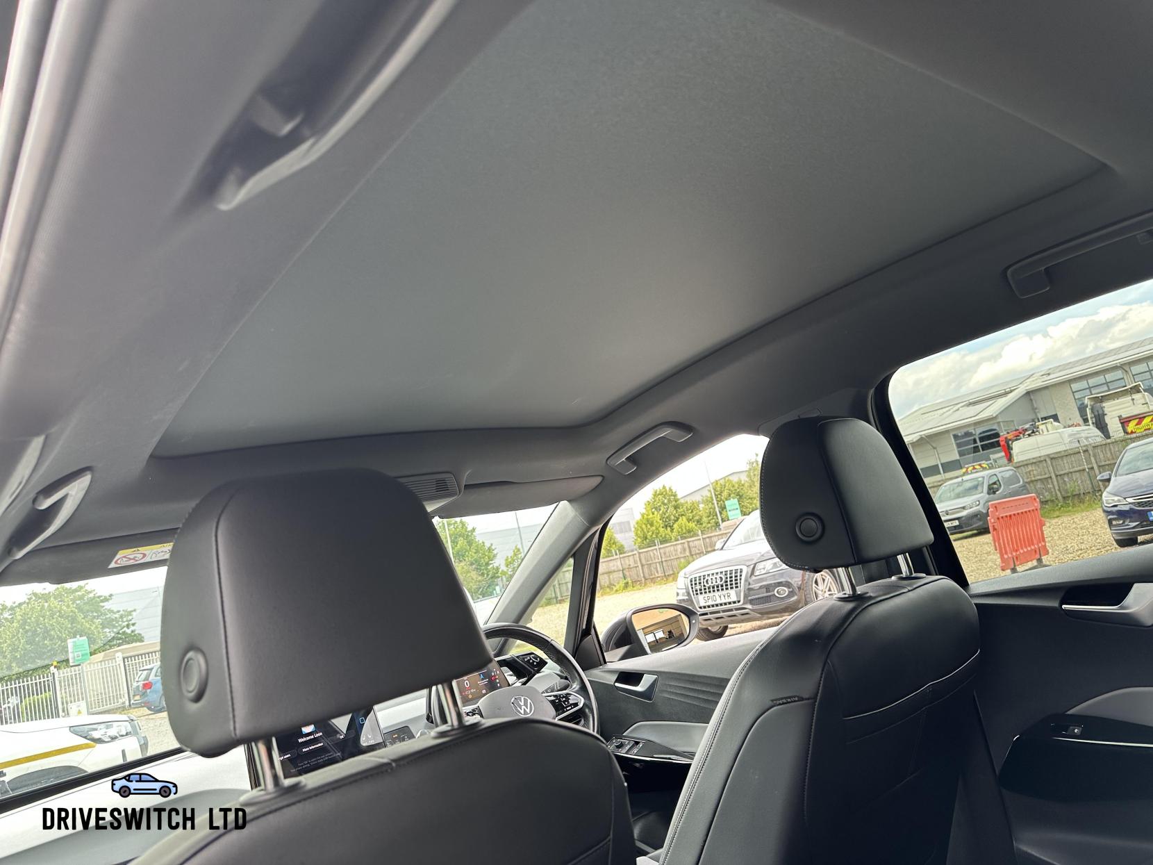 Volkswagen ID.3 Pro Performance 58kWh Family Hatchback 5dr Electric Auto (204 ps)