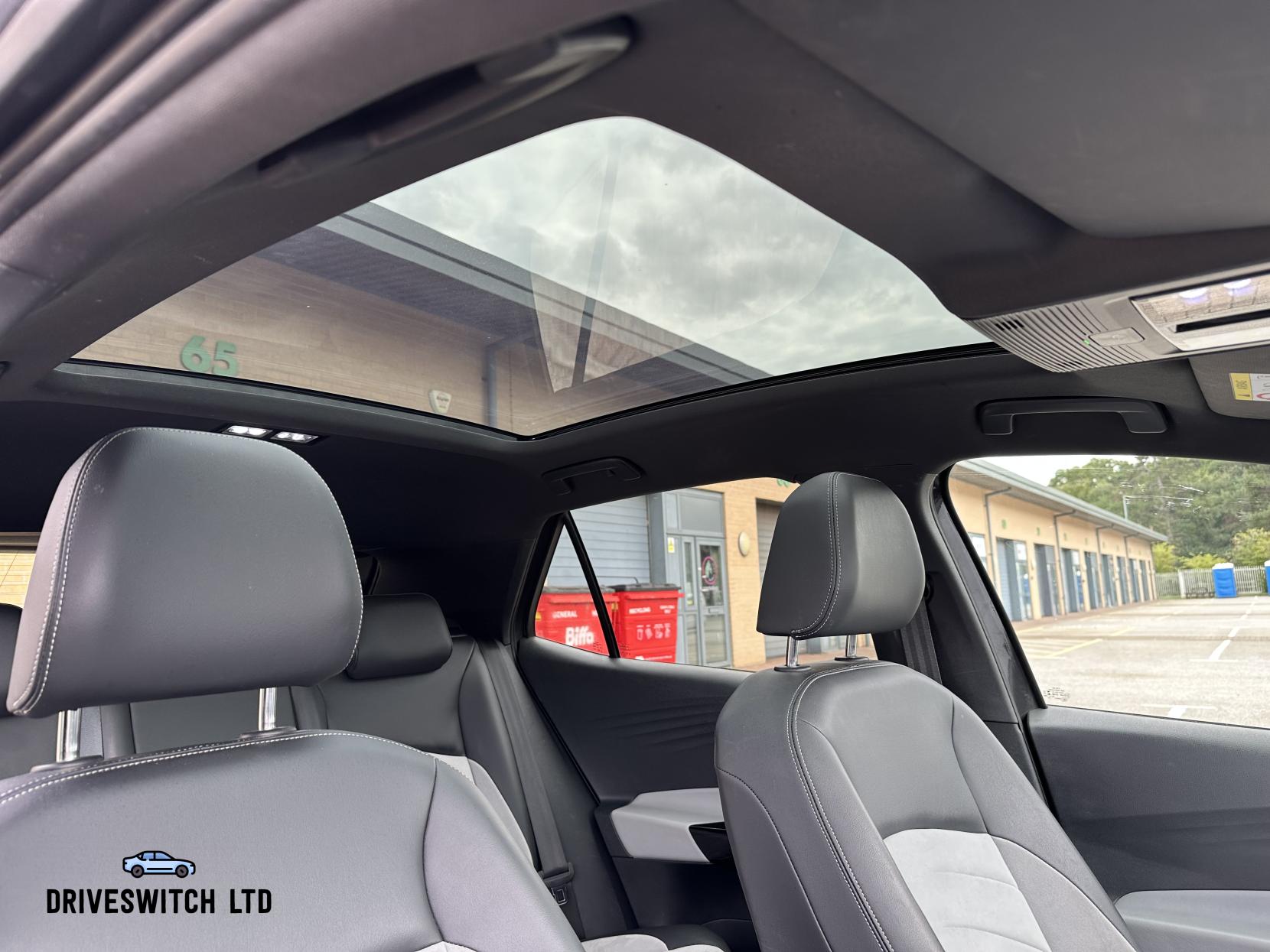 Volkswagen ID.3 Pro Performance 58kWh Family Hatchback 5dr Electric Auto (204 ps)
