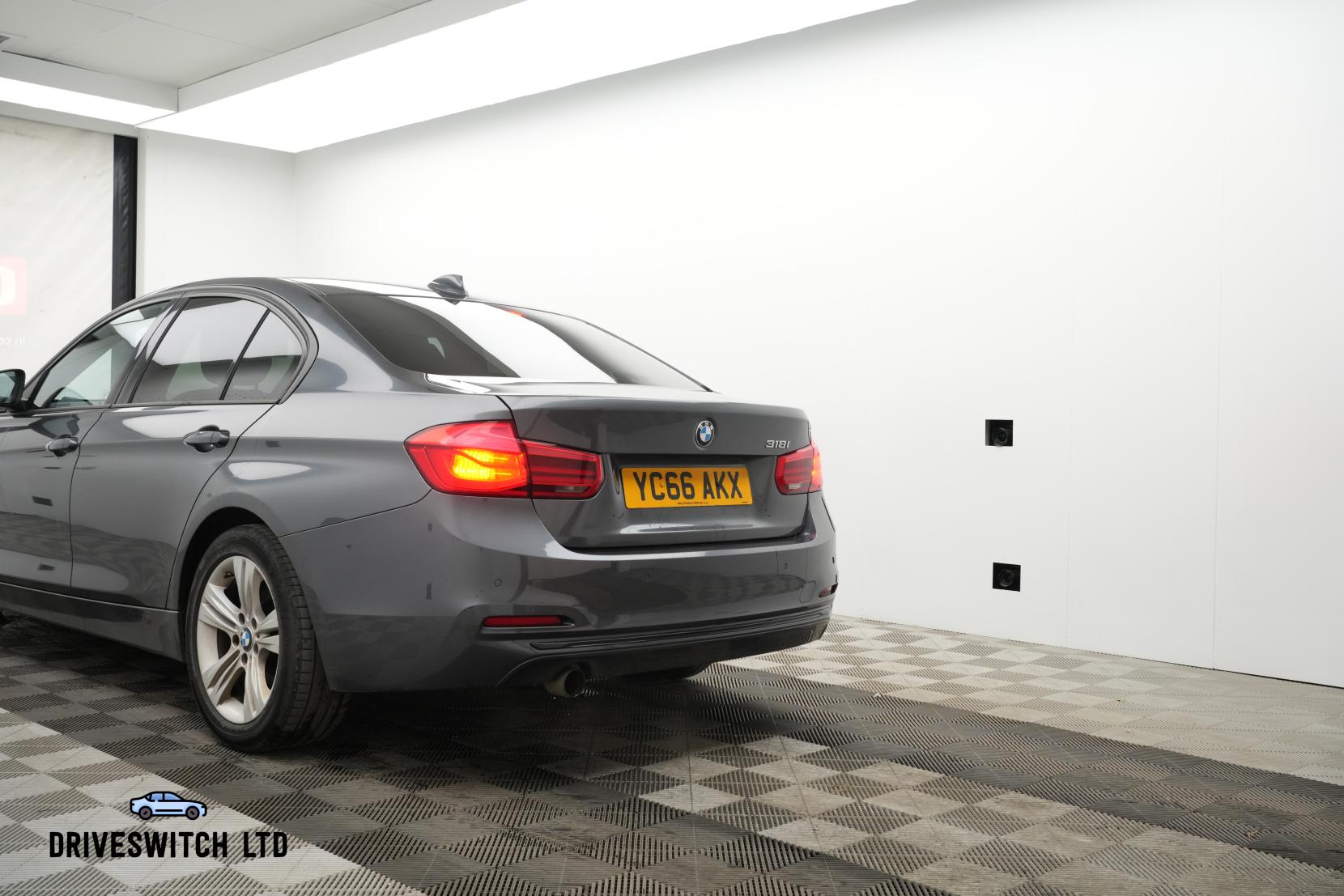 BMW 3 Series 1.5 318i Sport Saloon 4dr Petrol Manual Euro 6 (s/s) (136 ps)