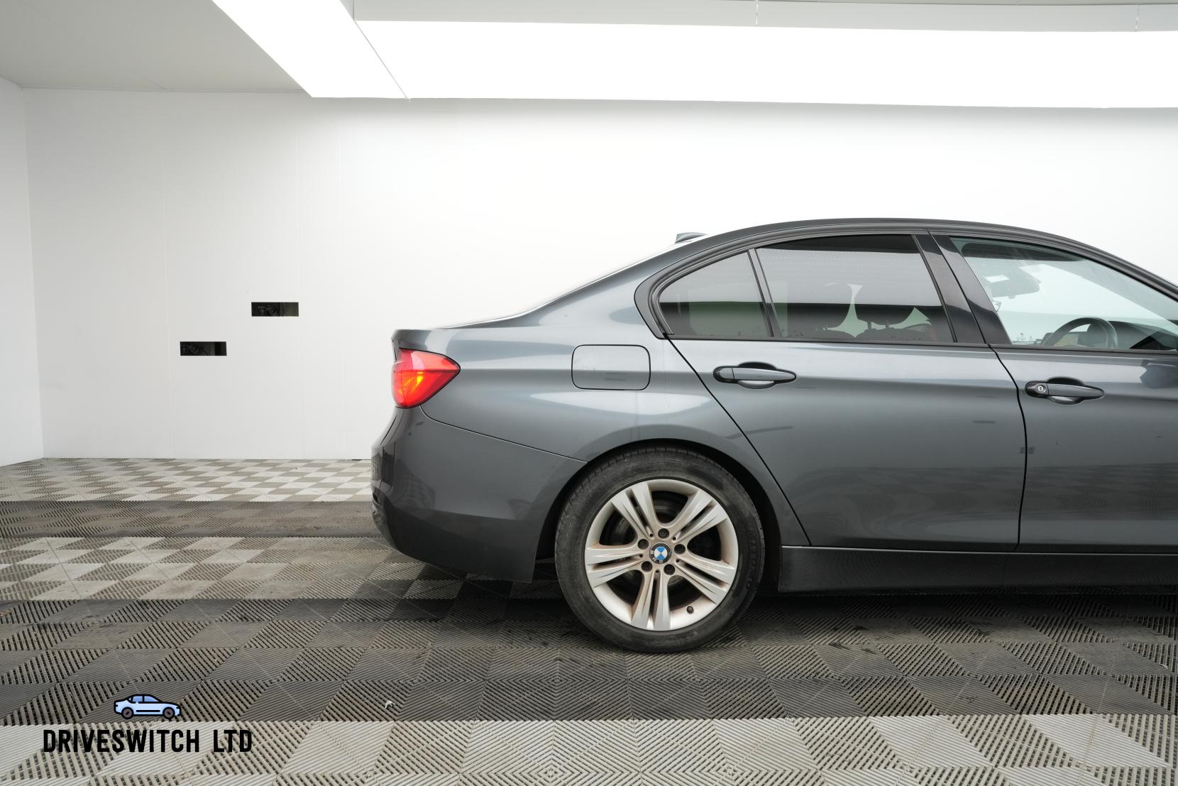 BMW 3 Series 1.5 318i Sport Saloon 4dr Petrol Manual Euro 6 (s/s) (136 ps)