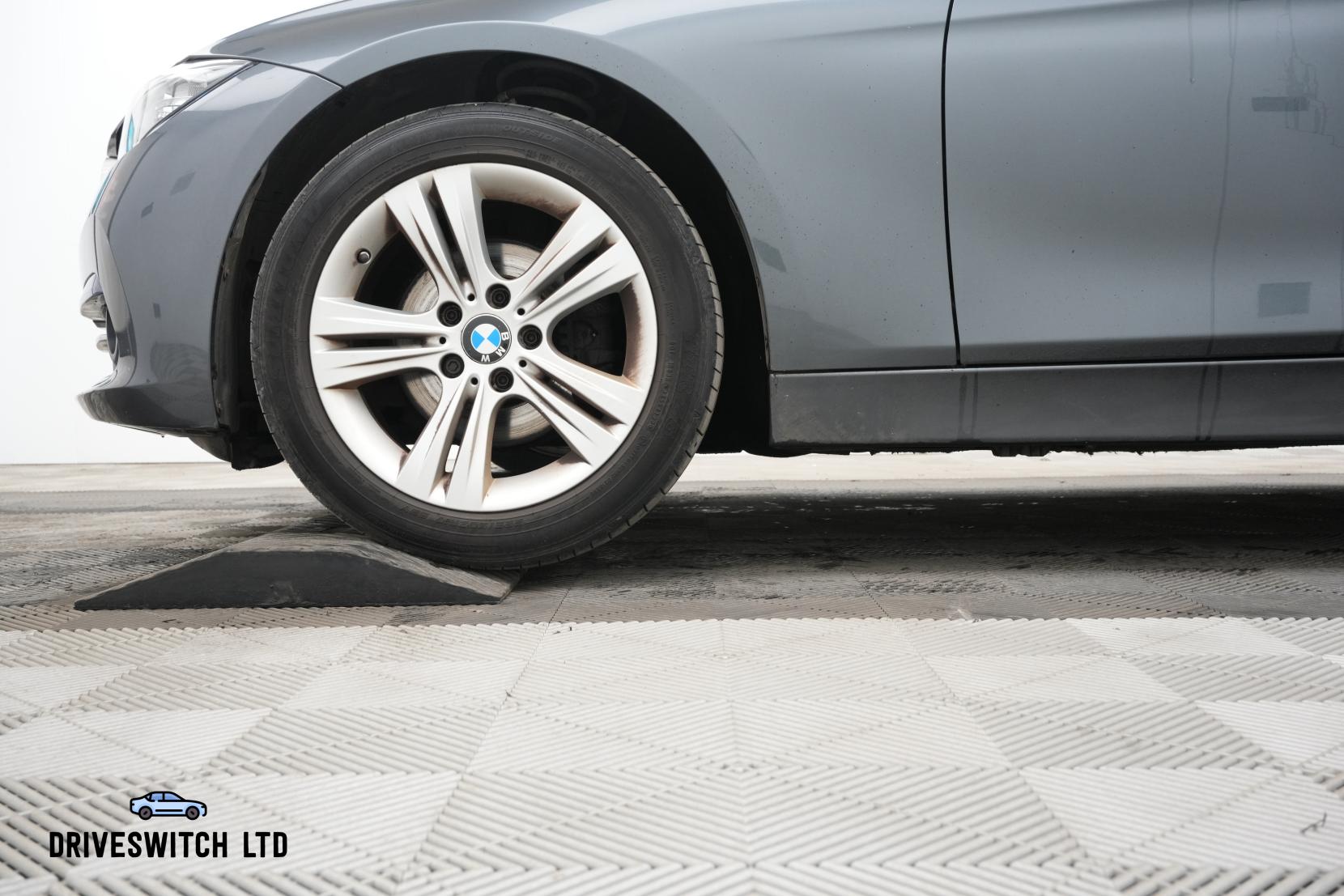 BMW 3 Series 1.5 318i Sport Saloon 4dr Petrol Manual Euro 6 (s/s) (136 ps)