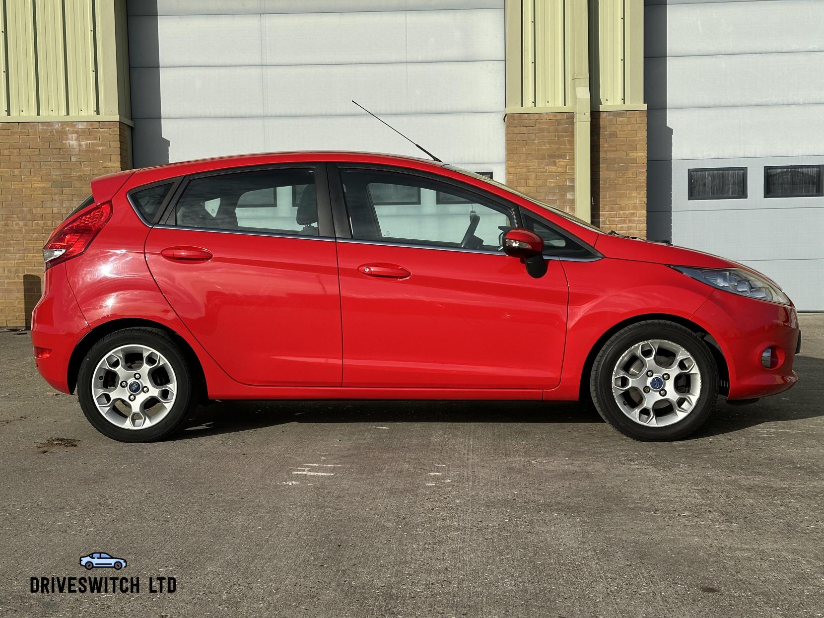 Ford Fiesta 1.4 Zetec Hatchback 5dr Petrol Manual (133 g/km, 94 bhp)