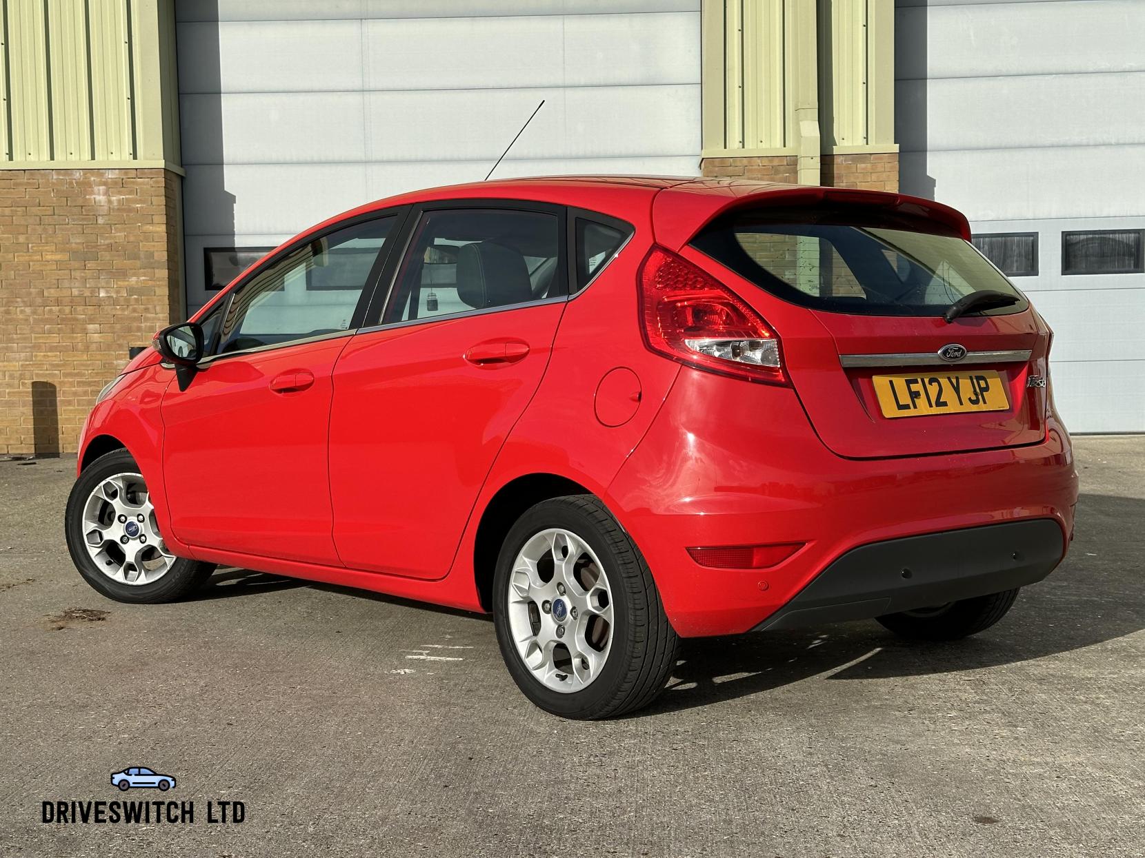 Ford Fiesta 1.4 Zetec Hatchback 5dr Petrol Manual (133 g/km, 94 bhp)