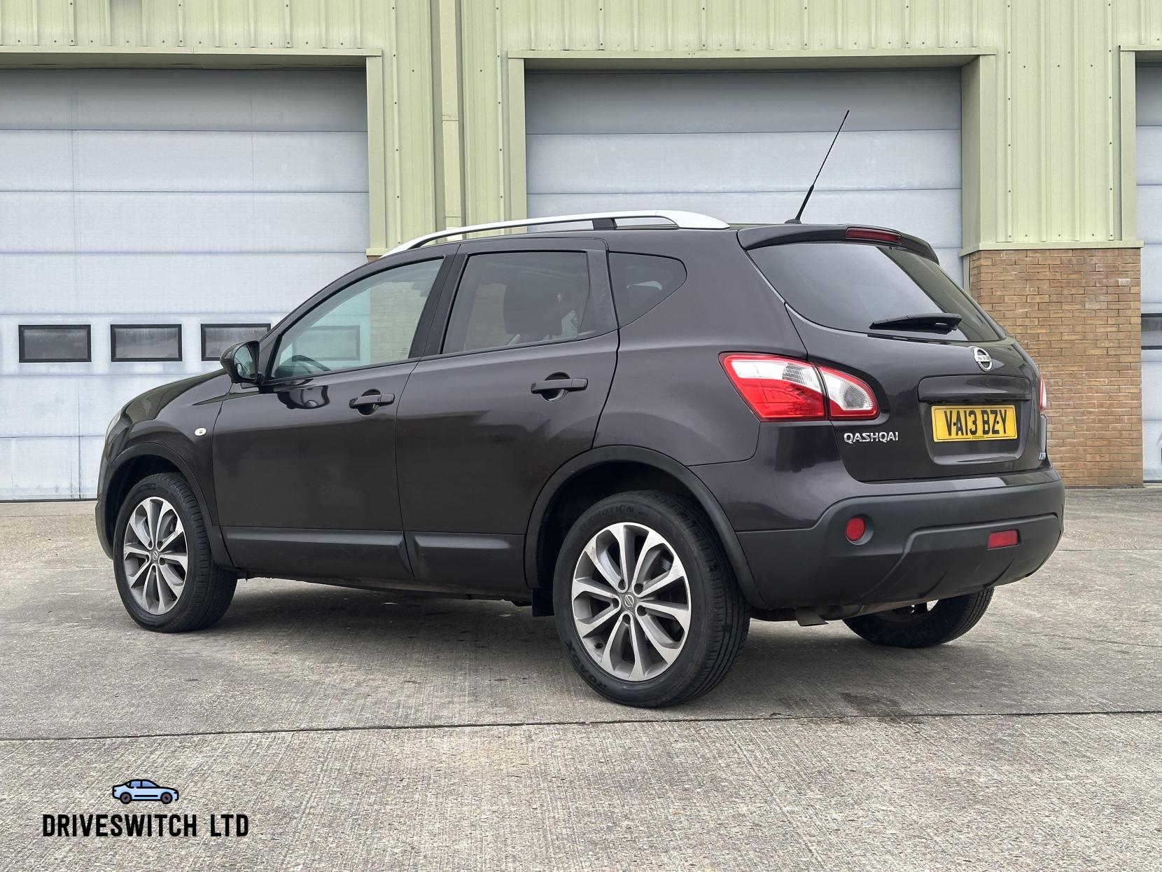 Nissan Qashqai 1.6 dCi Tekna SUV 5dr Diesel Manual 2WD Euro 5 (AVM) (130 ps)