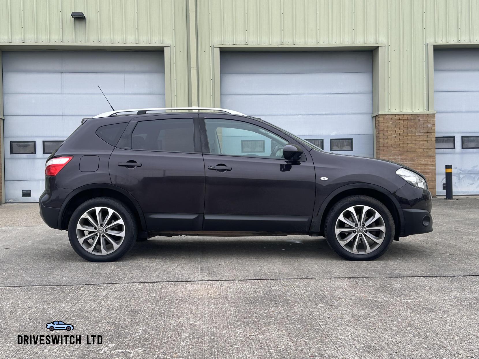 Nissan Qashqai 1.6 dCi Tekna SUV 5dr Diesel Manual 2WD Euro 5 (AVM) (130 ps)