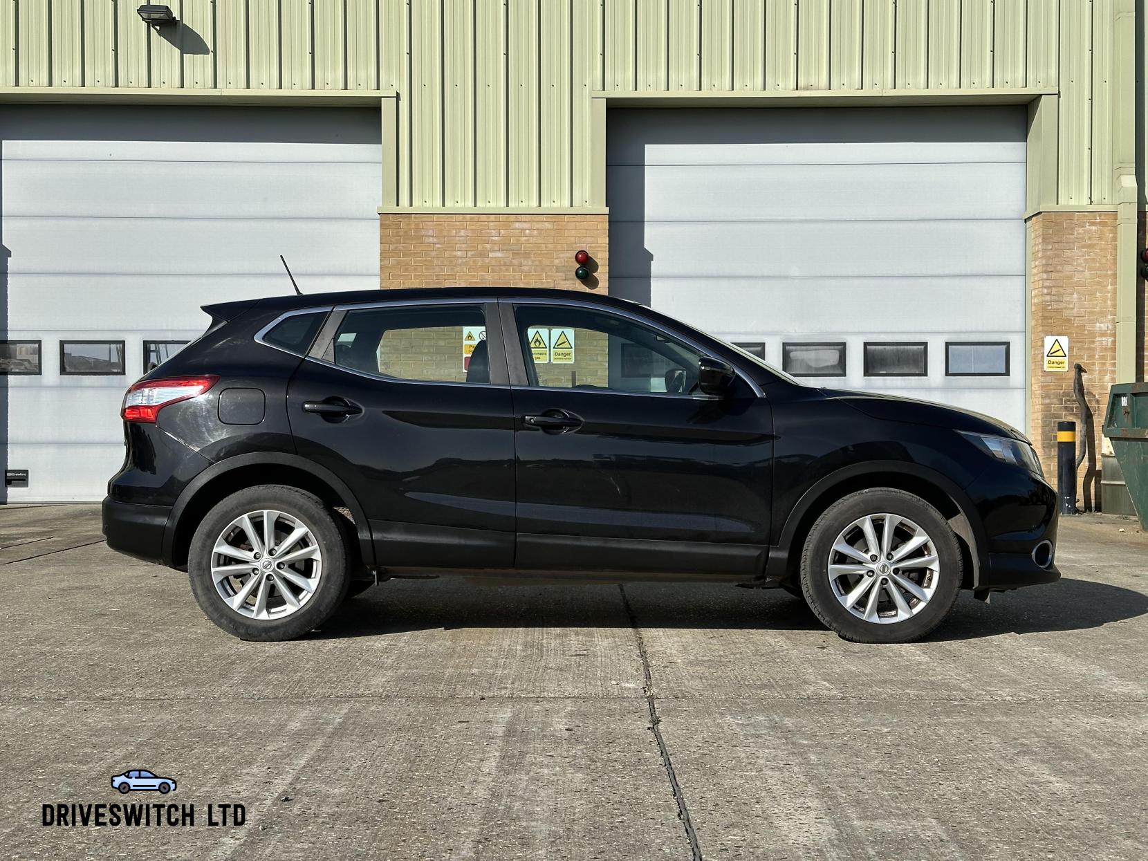 Nissan Qashqai 1.5 dCi Acenta SUV 5dr Diesel Manual 2WD Euro 5 (s/s) (110 ps)