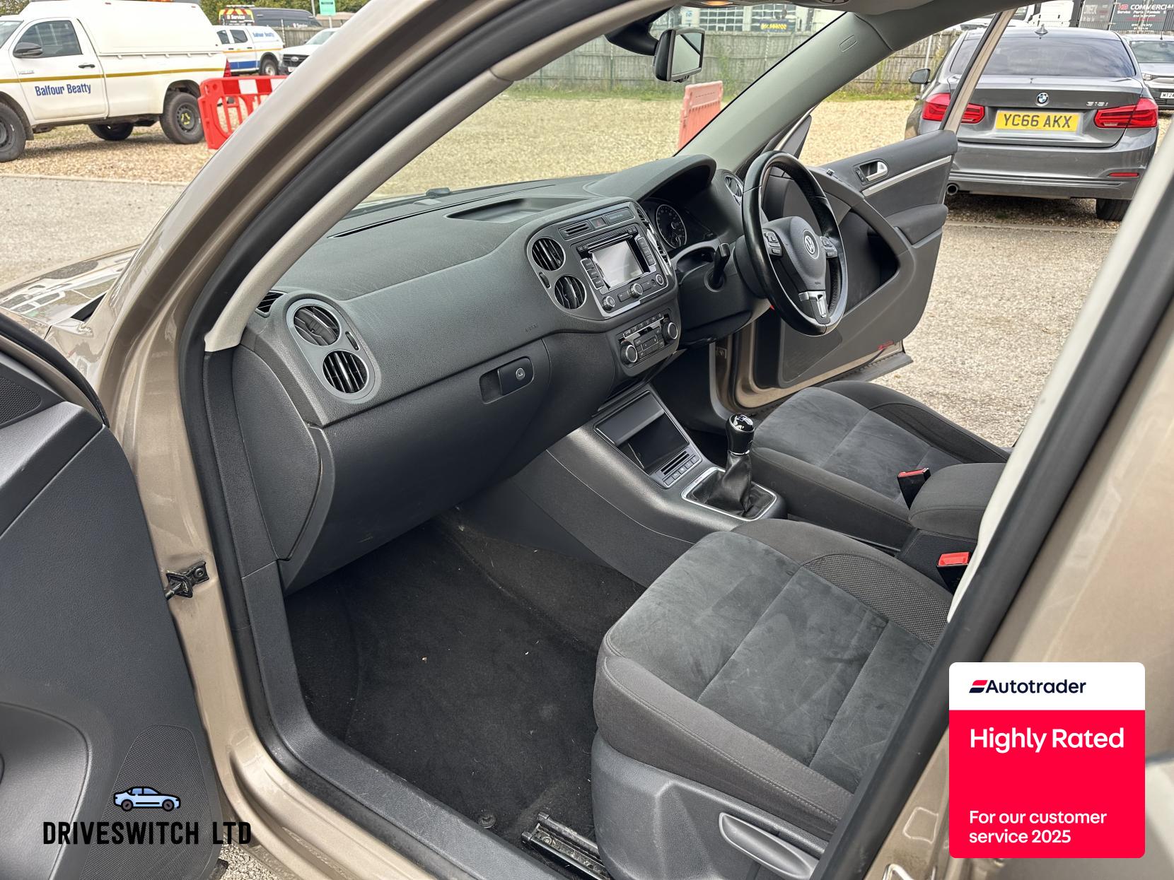 Volkswagen Tiguan 2.0 TDI BlueMotion Tech Match SUV 5dr Diesel Manual 4WD Euro 5 (s/s) (140 ps)