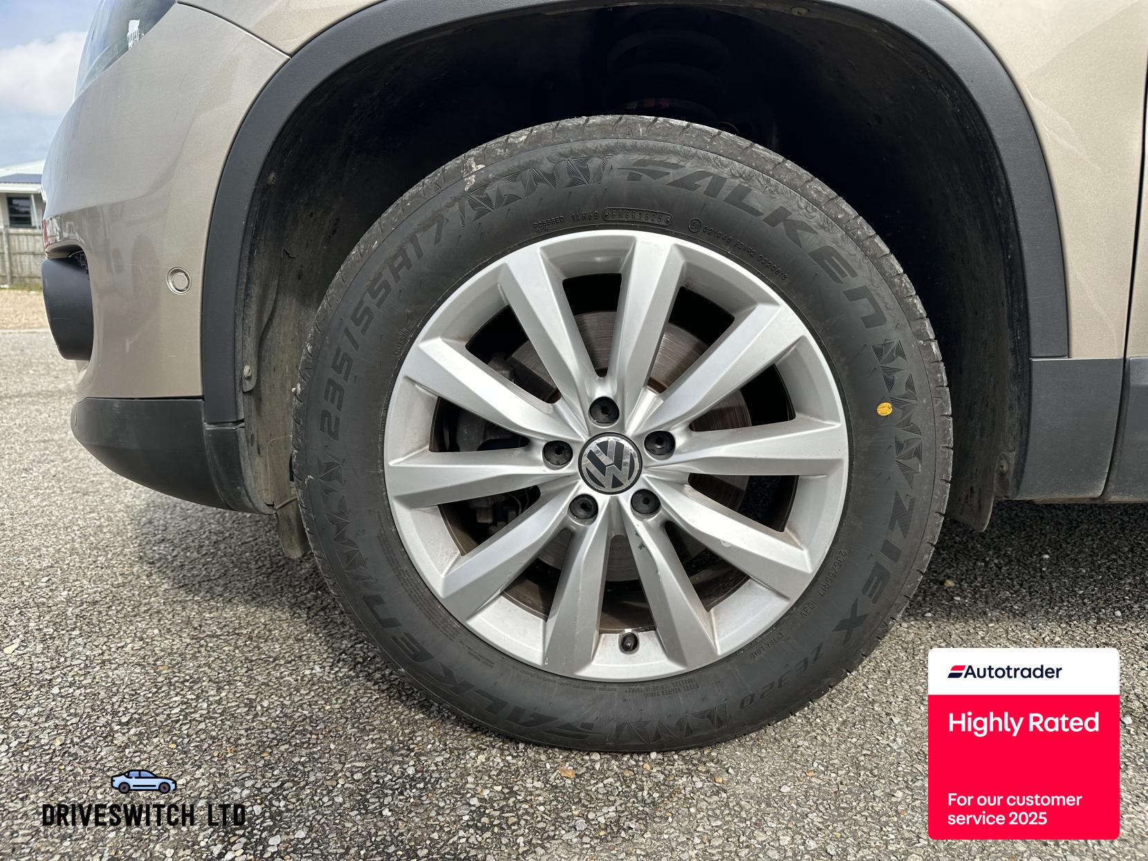 Volkswagen Tiguan 2.0 TDI BlueMotion Tech Match SUV 5dr Diesel Manual 4WD Euro 5 (s/s) (140 ps)