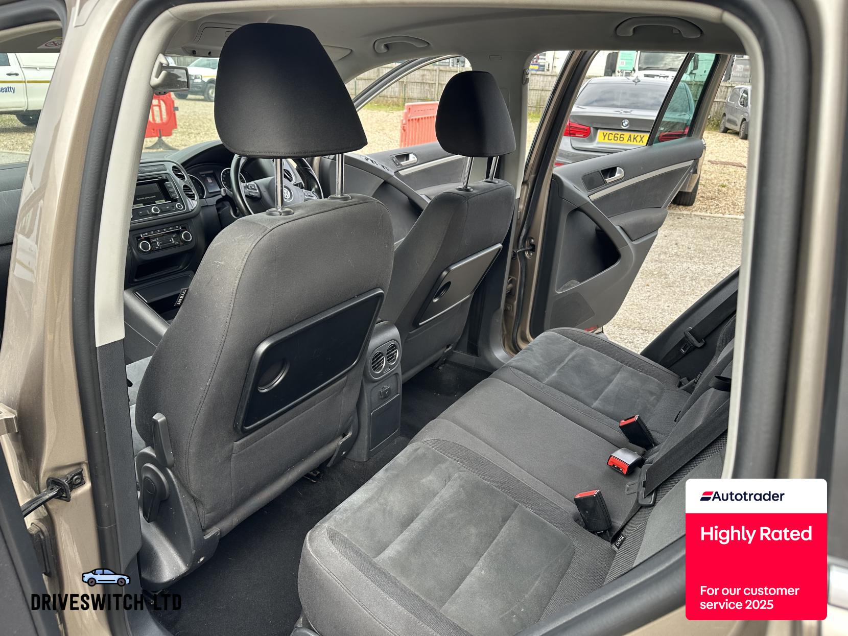 Volkswagen Tiguan 2.0 TDI BlueMotion Tech Match SUV 5dr Diesel Manual 4WD Euro 5 (s/s) (140 ps)