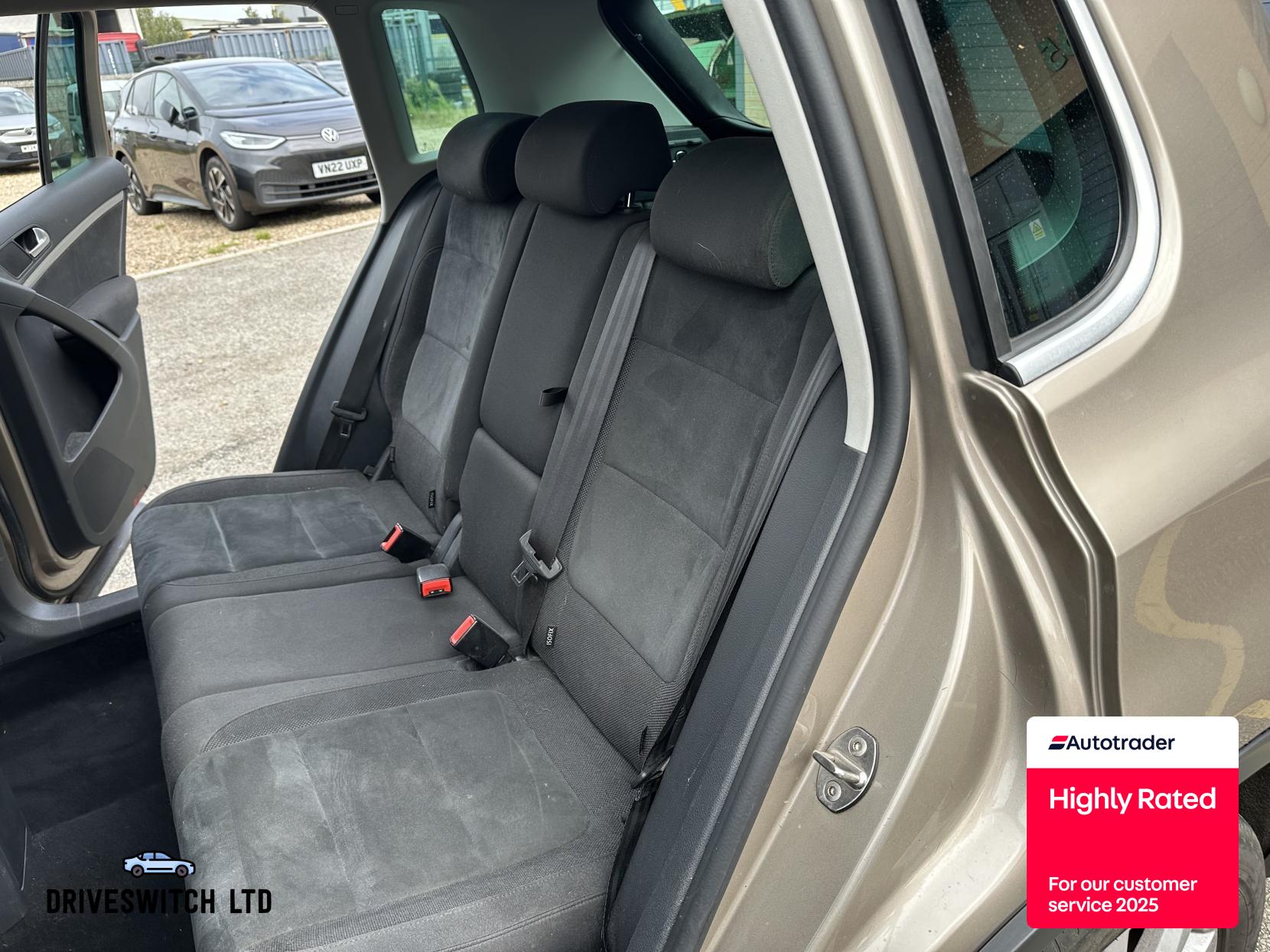 Volkswagen Tiguan 2.0 TDI BlueMotion Tech Match SUV 5dr Diesel Manual 4WD Euro 5 (s/s) (140 ps)