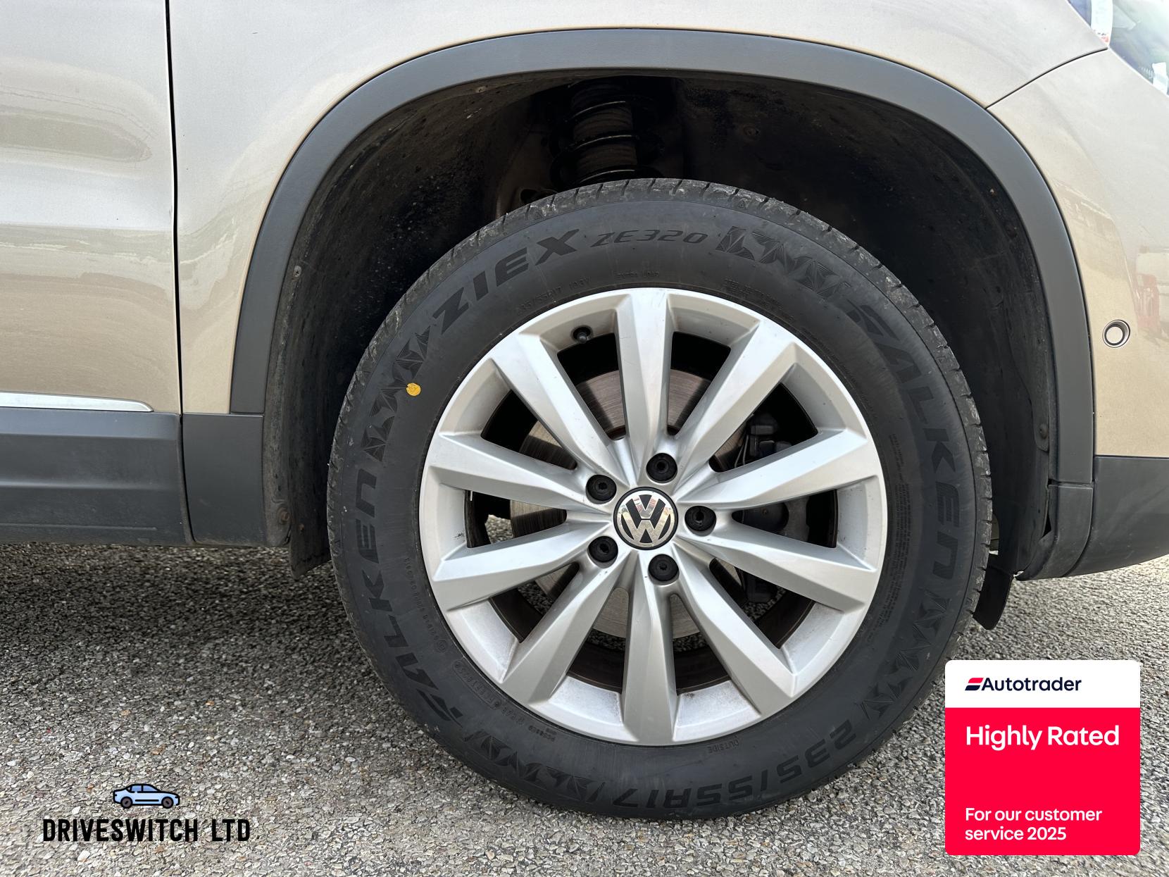 Volkswagen Tiguan 2.0 TDI BlueMotion Tech Match SUV 5dr Diesel Manual 4WD Euro 5 (s/s) (140 ps)