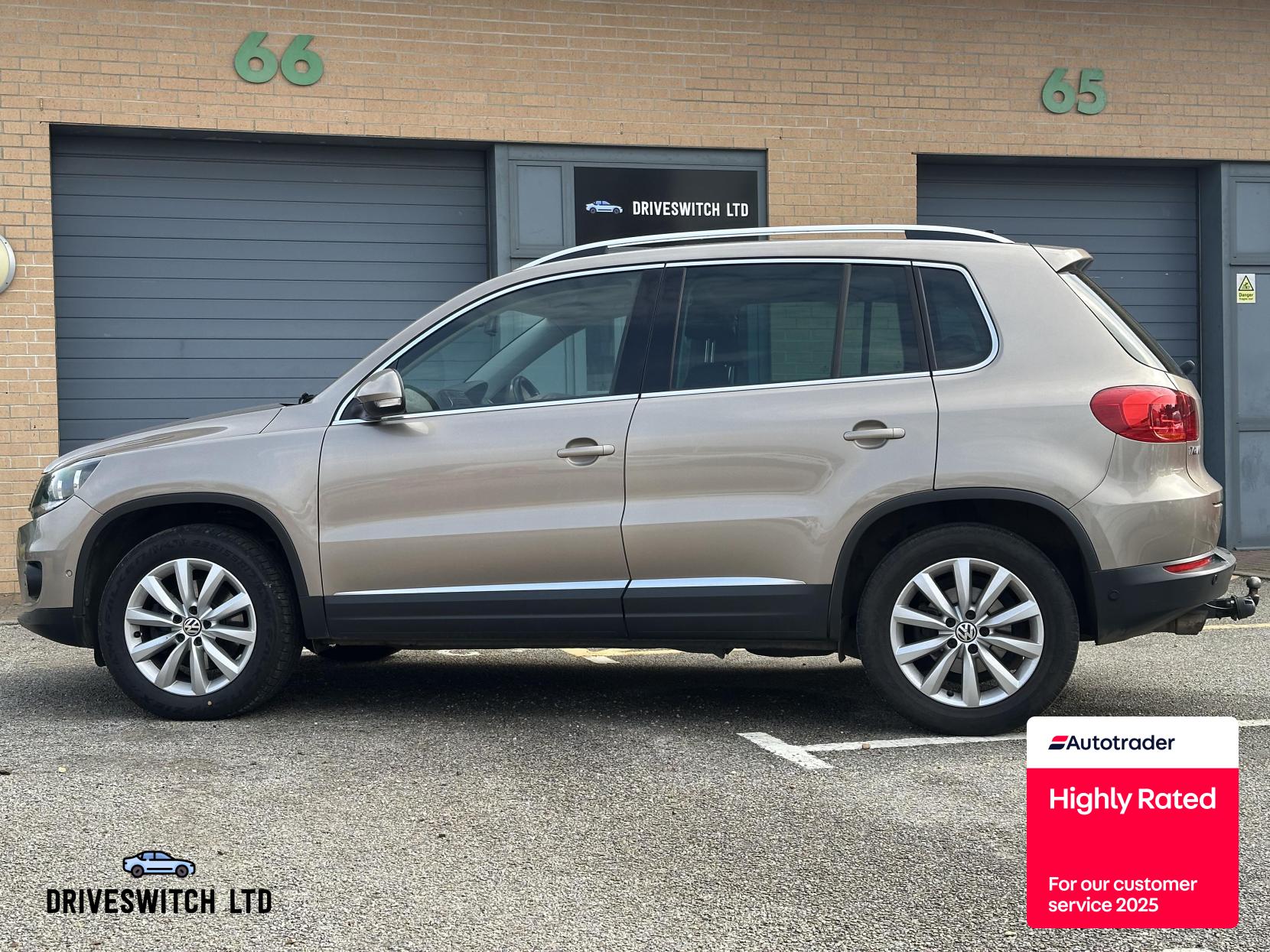 Volkswagen Tiguan 2.0 TDI BlueMotion Tech Match SUV 5dr Diesel Manual 4WD Euro 5 (s/s) (140 ps)