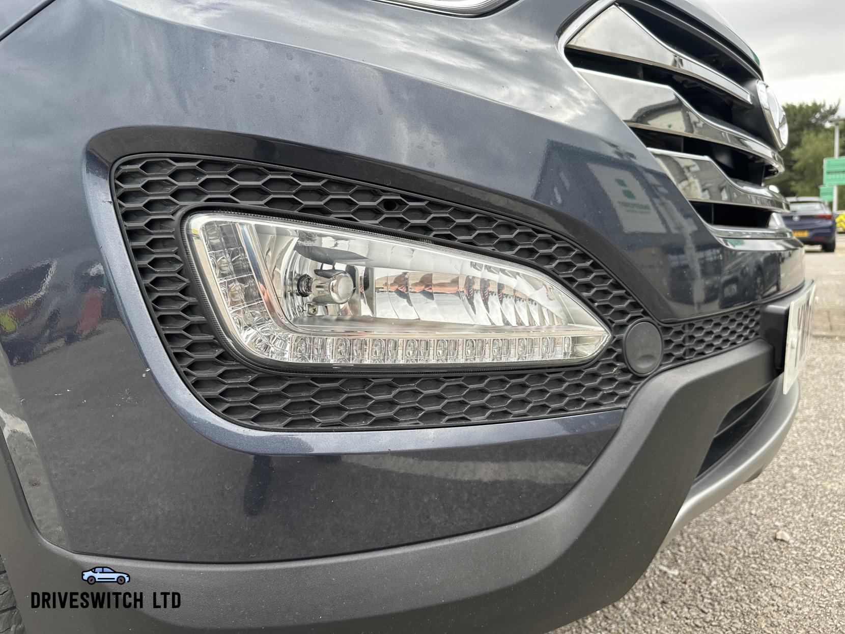 Hyundai Santa Fe 2.2 CRDi Premium SUV 5dr Diesel Manual 4WD Euro 5 (5 seat) (194 bhp)