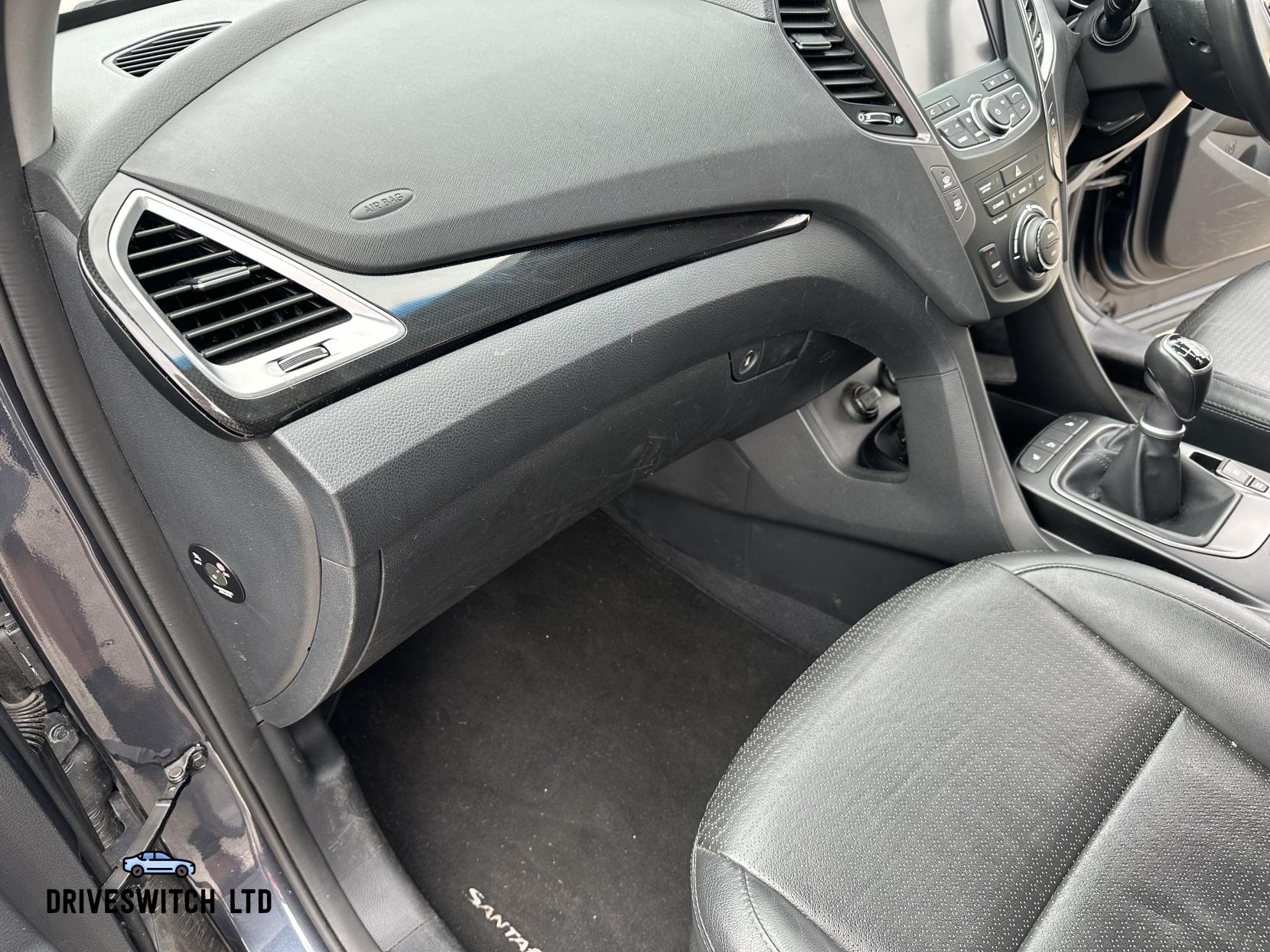 Hyundai Santa Fe 2.2 CRDi Premium SUV 5dr Diesel Manual 4WD Euro 5 (5 seat) (194 bhp)