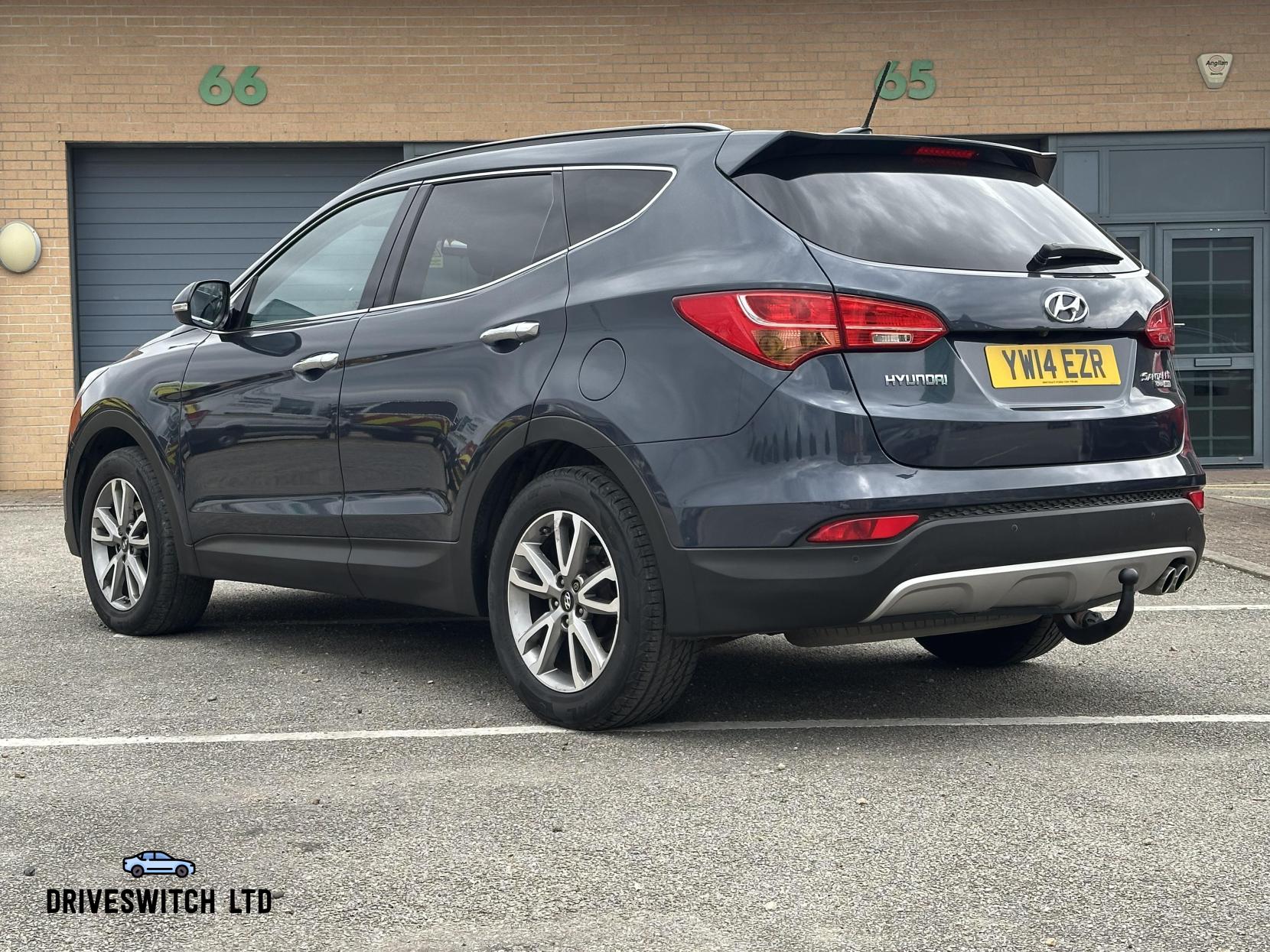 Hyundai Santa Fe 2.2 CRDi Premium SUV 5dr Diesel Manual 4WD Euro 5 (5 seat) (194 bhp)