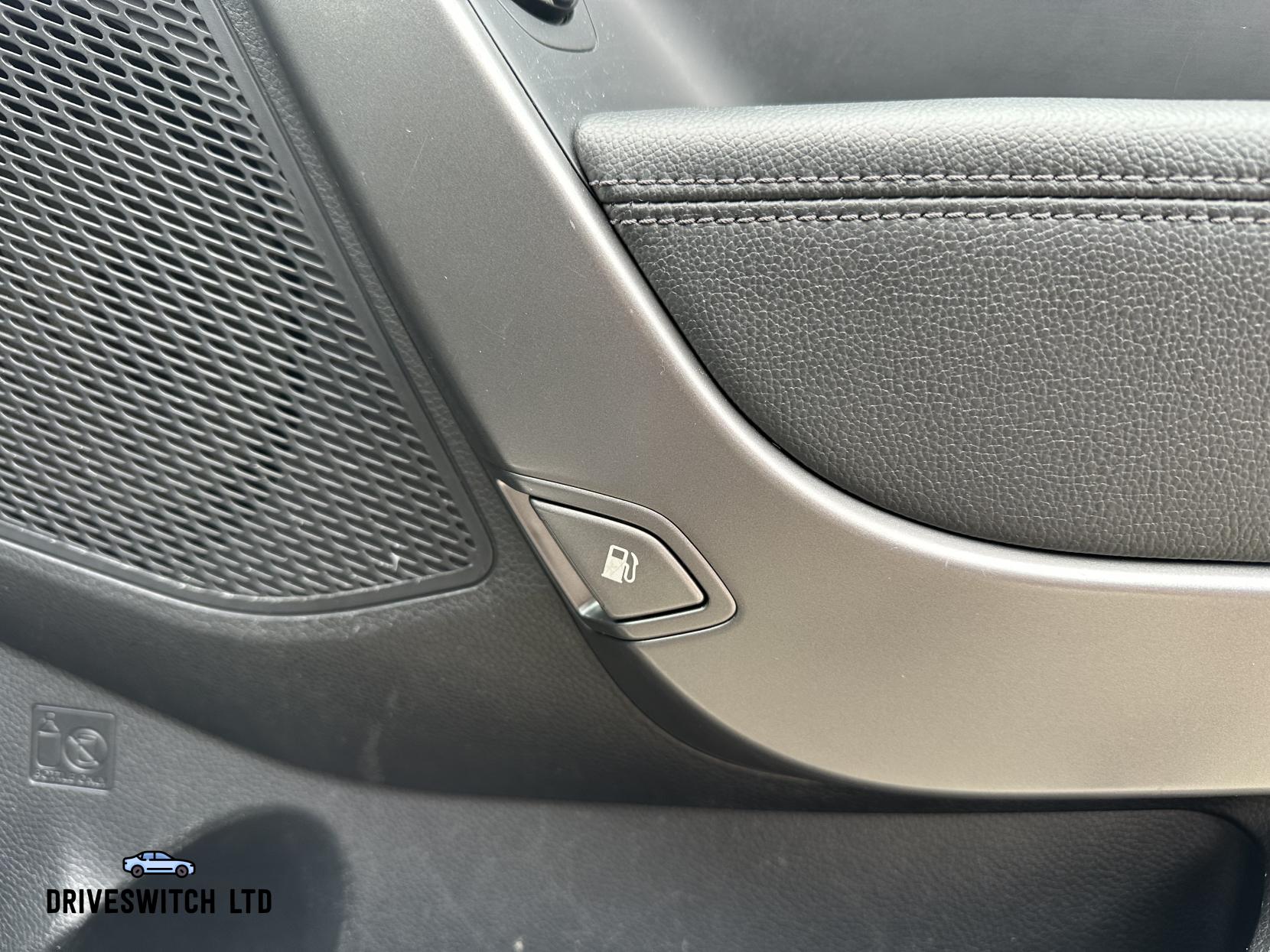 Hyundai Santa Fe 2.2 CRDi Premium SUV 5dr Diesel Manual 4WD Euro 5 (5 seat) (194 bhp)