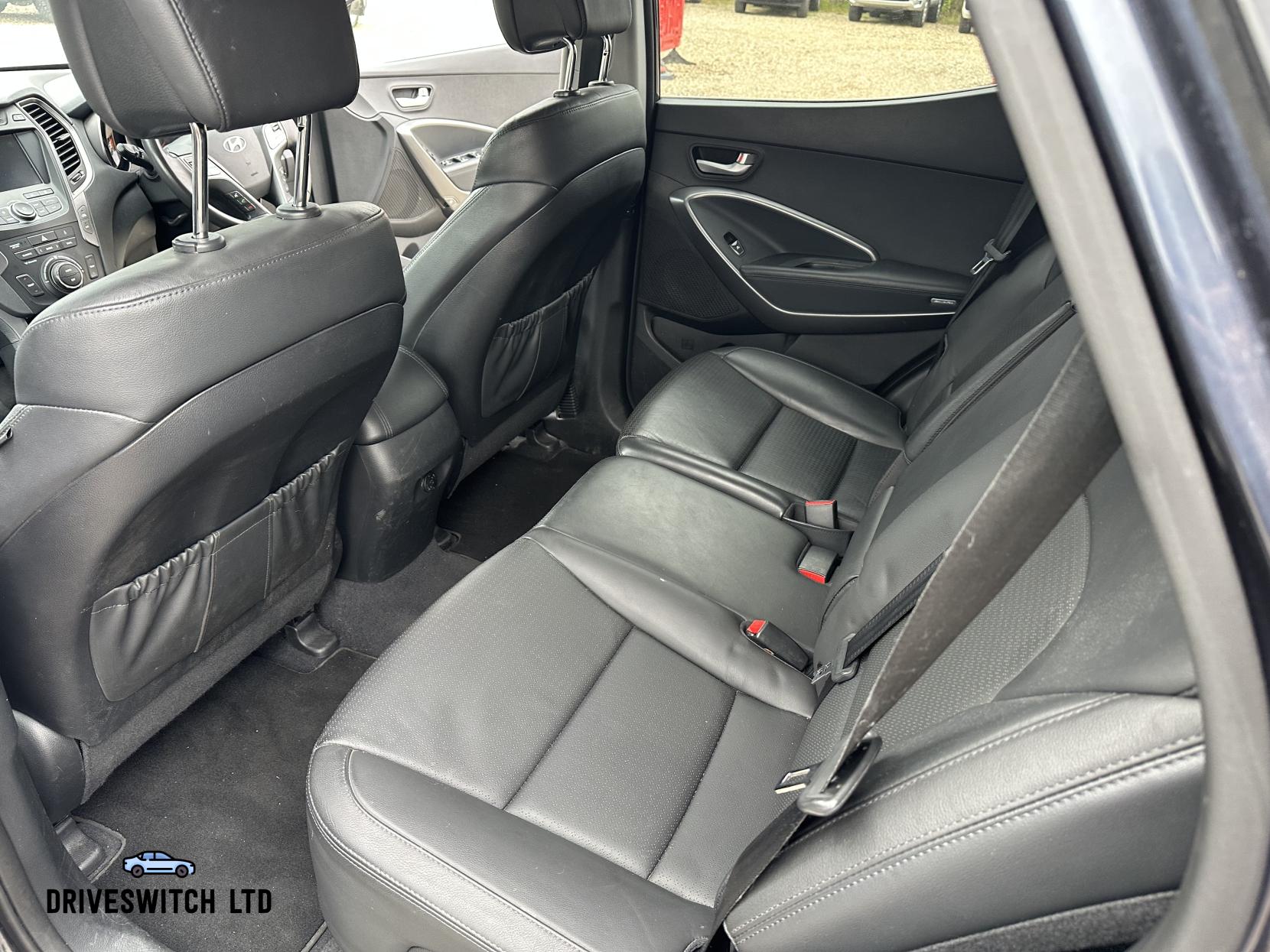 Hyundai Santa Fe 2.2 CRDi Premium SUV 5dr Diesel Manual 4WD Euro 5 (5 seat) (194 bhp)