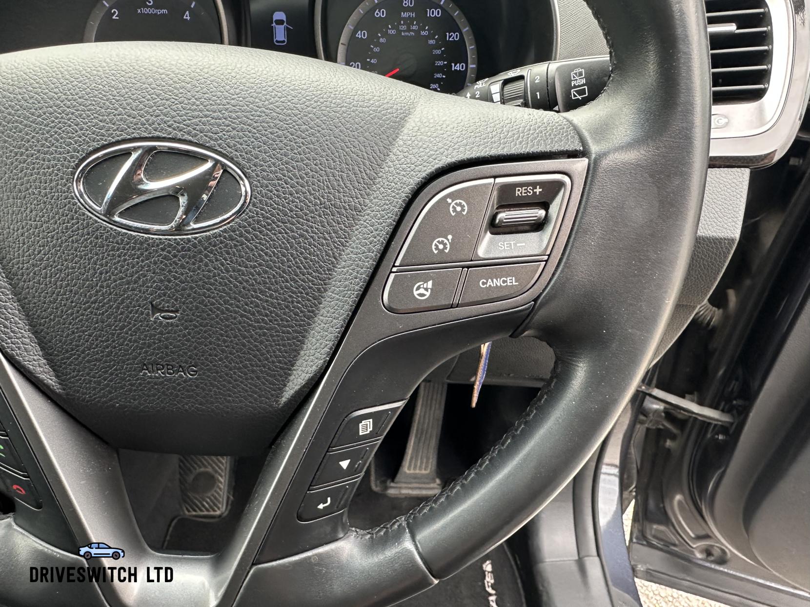 Hyundai Santa Fe 2.2 CRDi Premium SUV 5dr Diesel Manual 4WD Euro 5 (5 seat) (194 bhp)