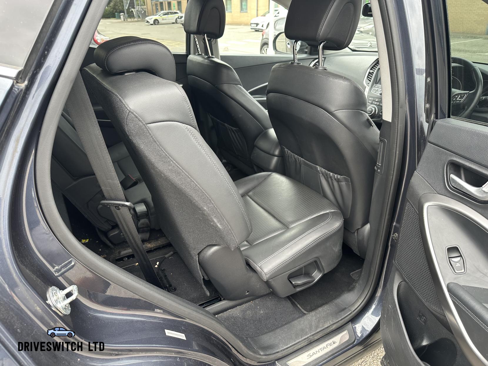 Hyundai Santa Fe 2.2 CRDi Premium SUV 5dr Diesel Manual 4WD Euro 5 (5 seat) (194 bhp)