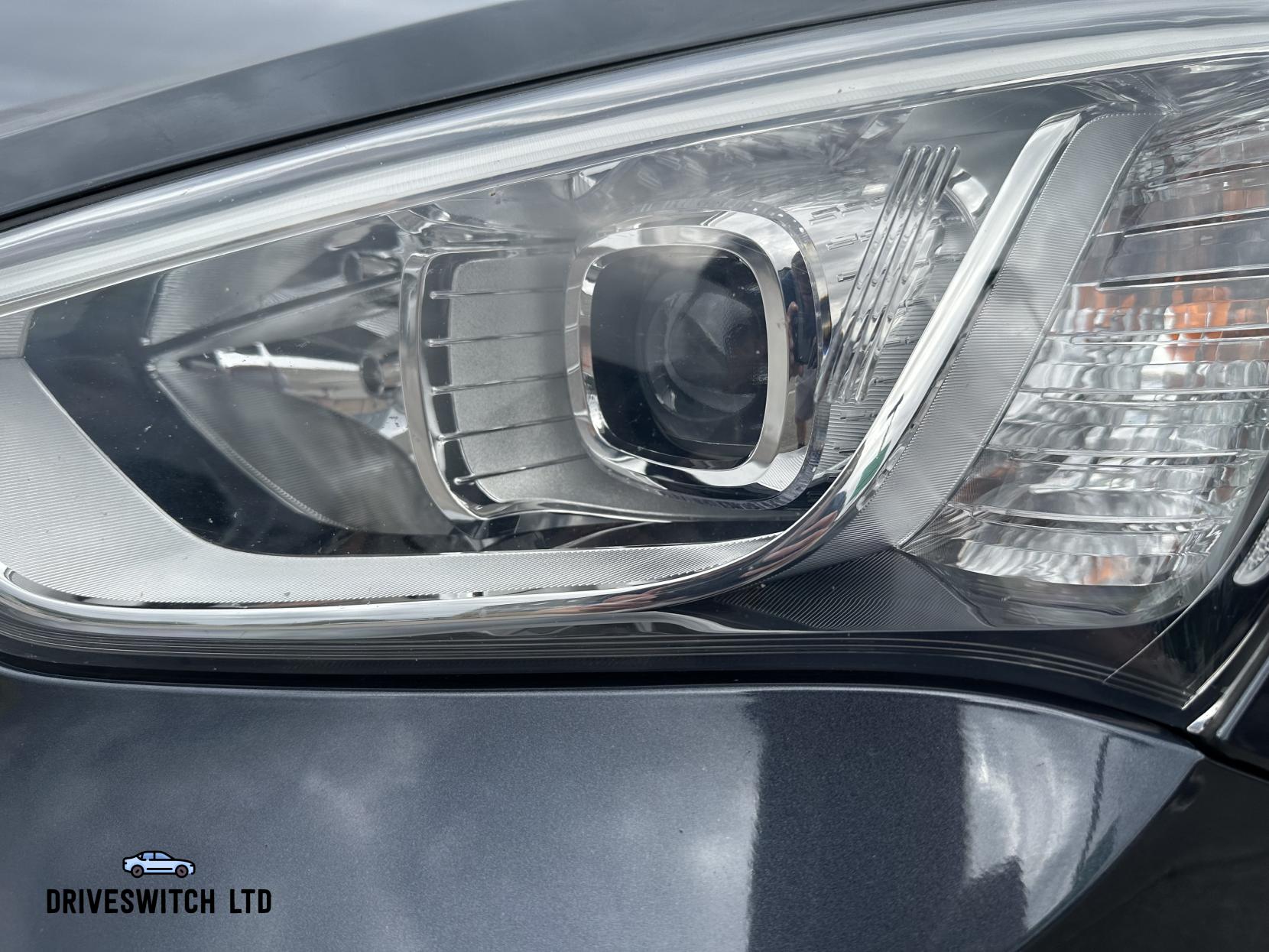 Hyundai Santa Fe 2.2 CRDi Premium SUV 5dr Diesel Manual 4WD Euro 5 (5 seat) (194 bhp)