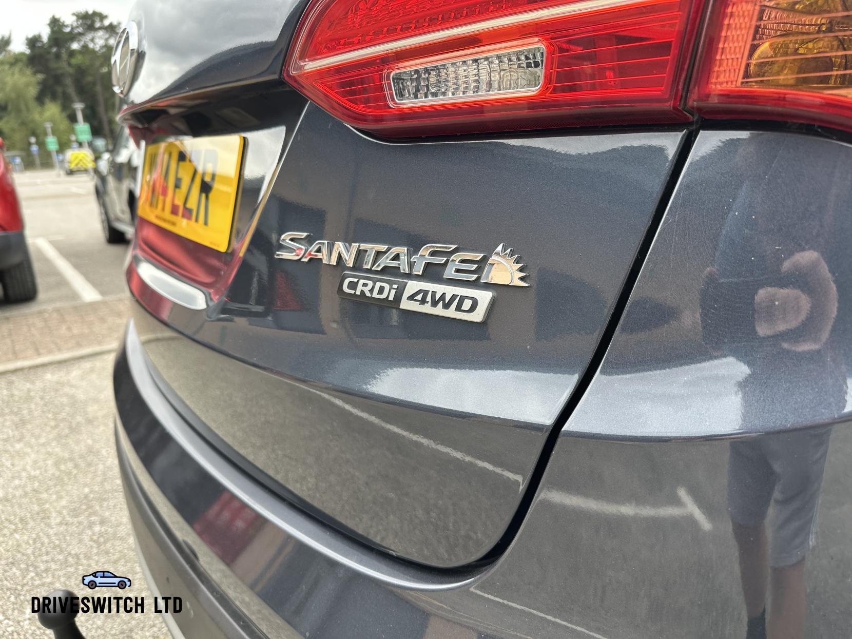 Hyundai Santa Fe 2.2 CRDi Premium SUV 5dr Diesel Manual 4WD Euro 5 (5 seat) (194 bhp)