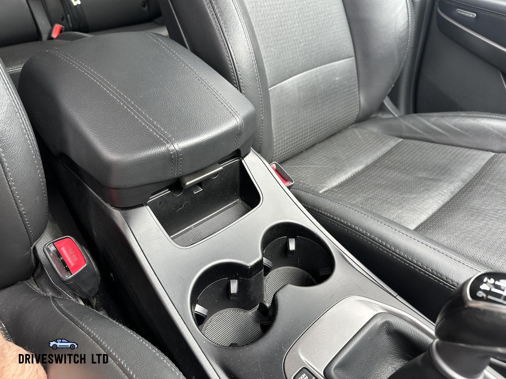 Hyundai Santa Fe 2.2 CRDi Premium SUV 5dr Diesel Manual 4WD Euro 5 (5 seat) (194 bhp)