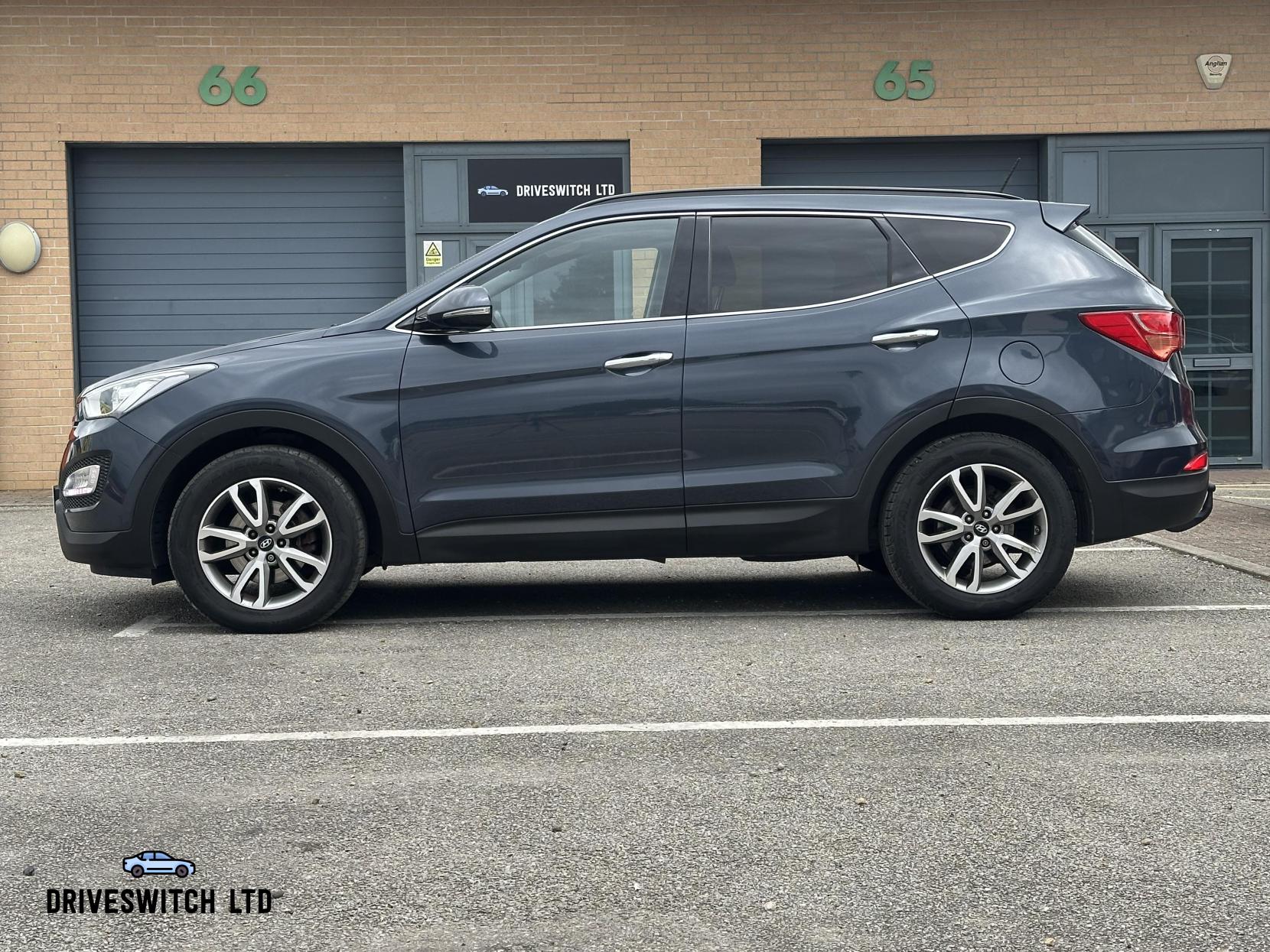 Hyundai Santa Fe 2.2 CRDi Premium SUV 5dr Diesel Manual 4WD Euro 5 (5 seat) (194 bhp)