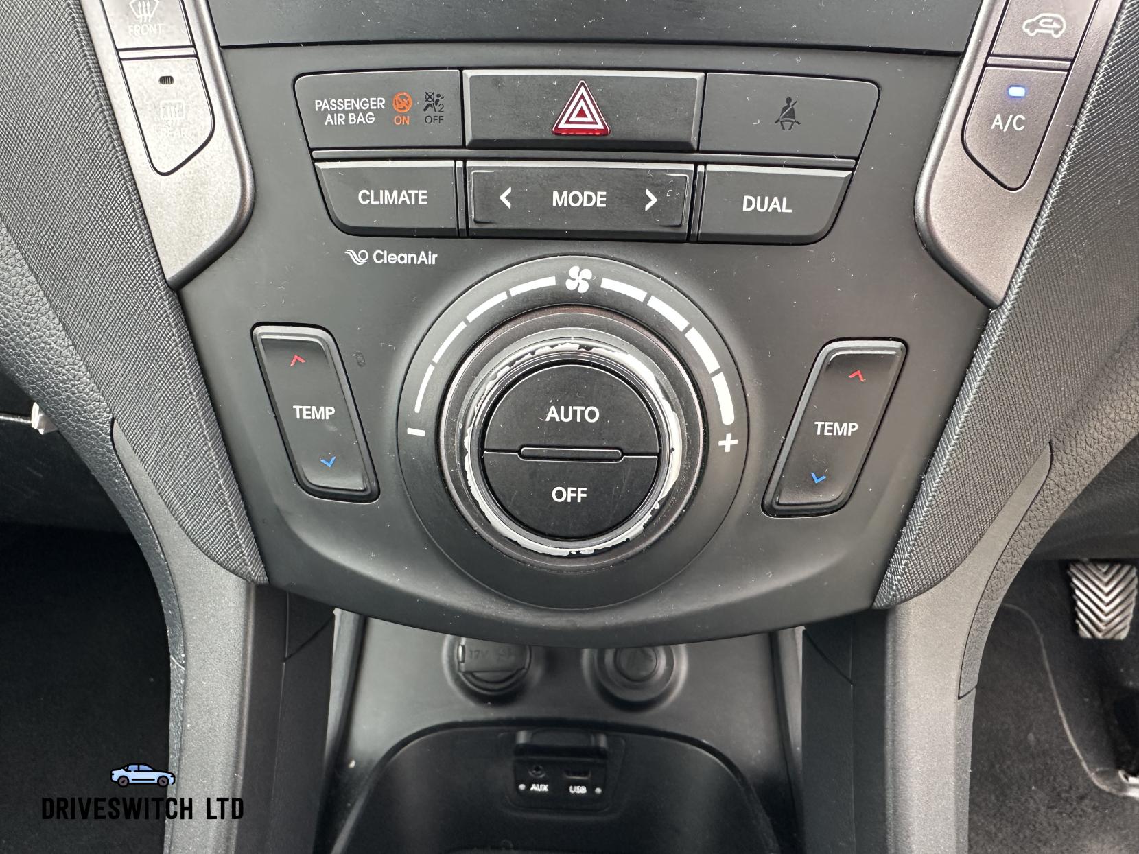 Hyundai Santa Fe 2.2 CRDi Premium SUV 5dr Diesel Manual 4WD Euro 5 (5 seat) (194 bhp)