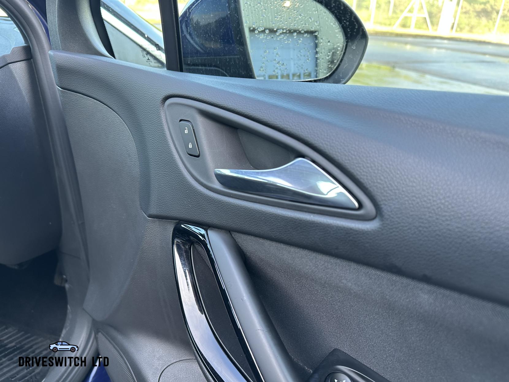 Vauxhall Astra 1.6 CDTi BlueInjection SRi Nav Hatchback 5dr Diesel Manual Euro 6 (s/s) (136 ps)