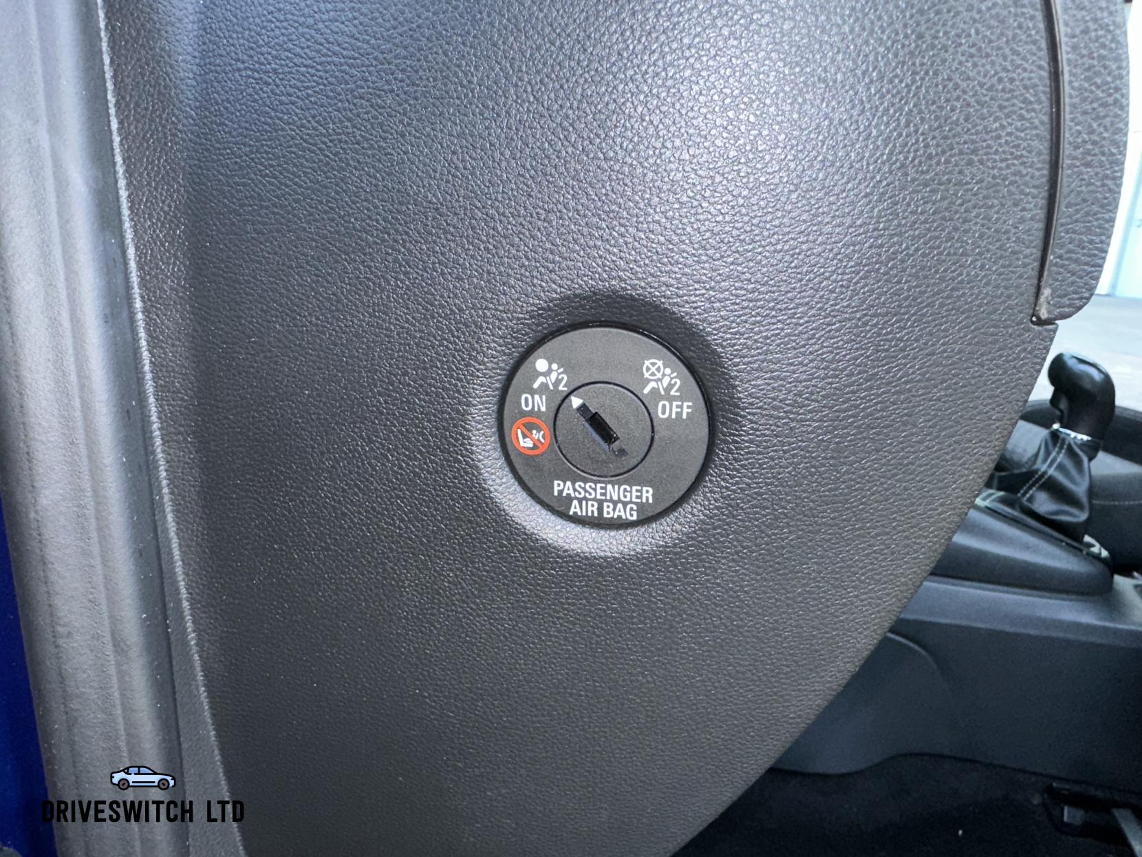 Vauxhall Astra 1.6 CDTi BlueInjection SRi Nav Hatchback 5dr Diesel Manual Euro 6 (s/s) (136 ps)