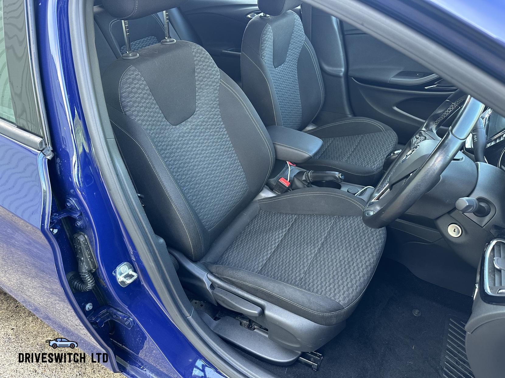 Vauxhall Astra 1.6 CDTi BlueInjection SRi Nav Hatchback 5dr Diesel Manual Euro 6 (s/s) (136 ps)