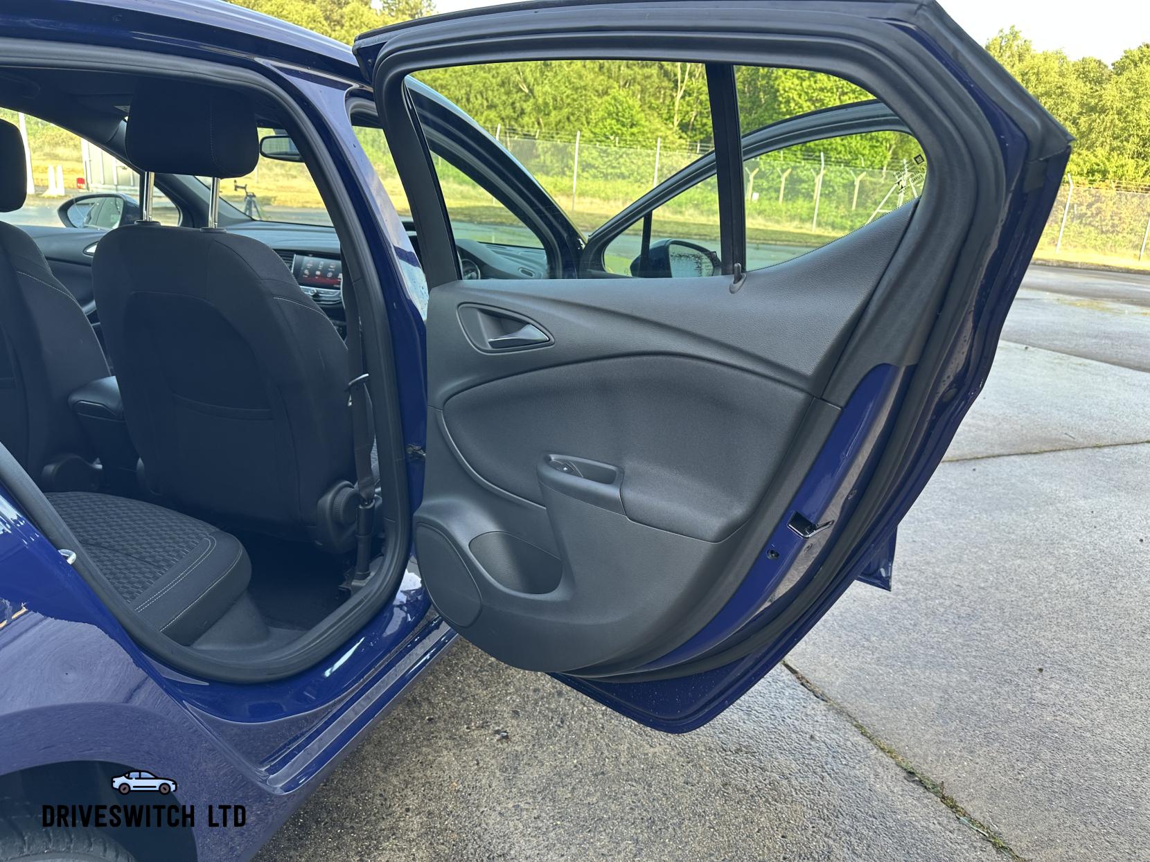 Vauxhall Astra 1.6 CDTi BlueInjection SRi Nav Hatchback 5dr Diesel Manual Euro 6 (s/s) (136 ps)