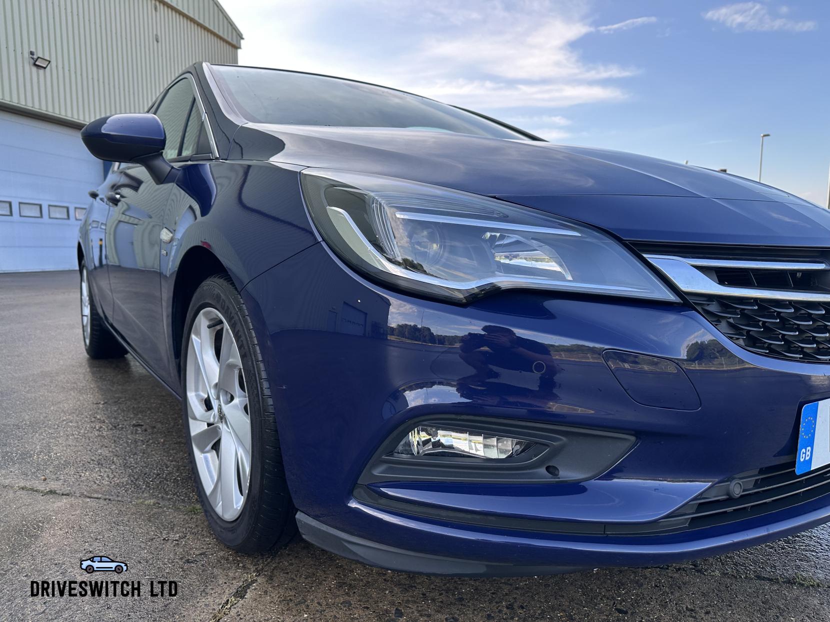 Vauxhall Astra 1.6 CDTi BlueInjection SRi Nav Hatchback 5dr Diesel Manual Euro 6 (s/s) (136 ps)