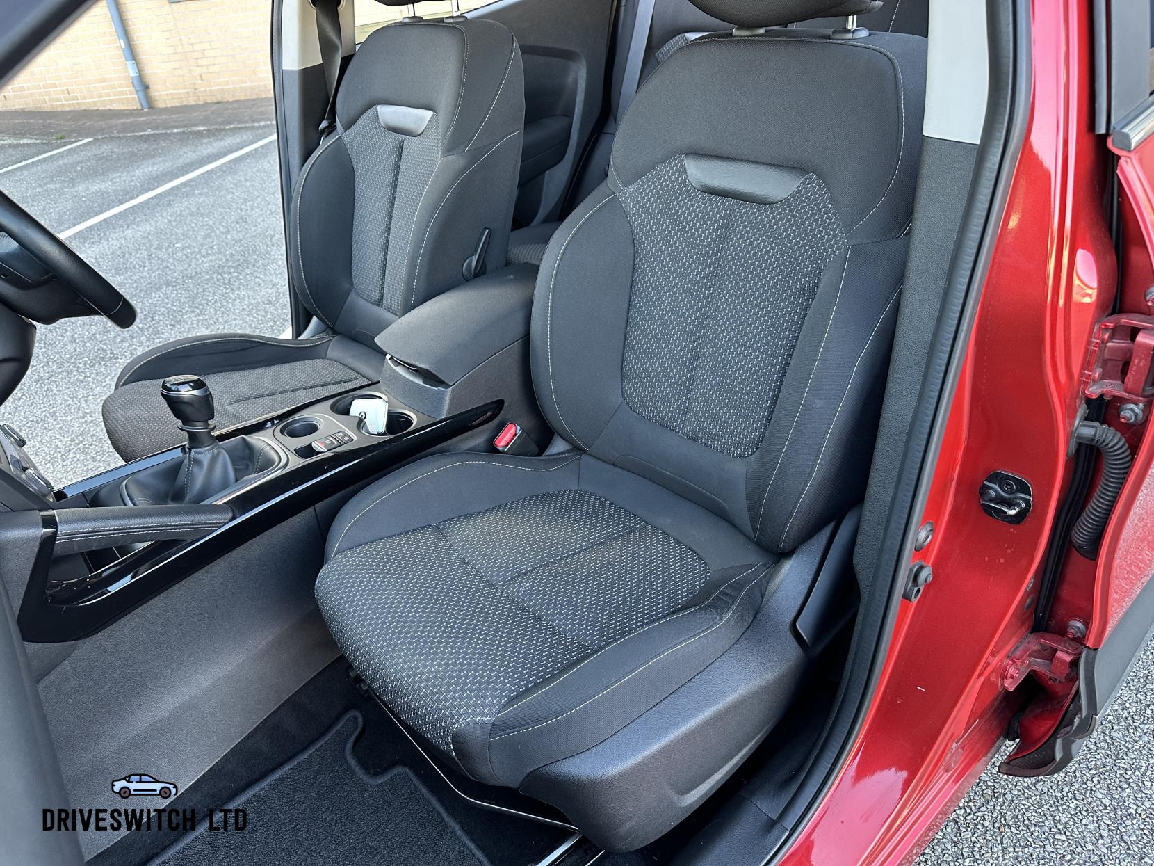 Renault Kadjar 1.2 TCe Dynamique Nav SUV 5dr Petrol Manual Euro 6 (s/s) (130 ps)