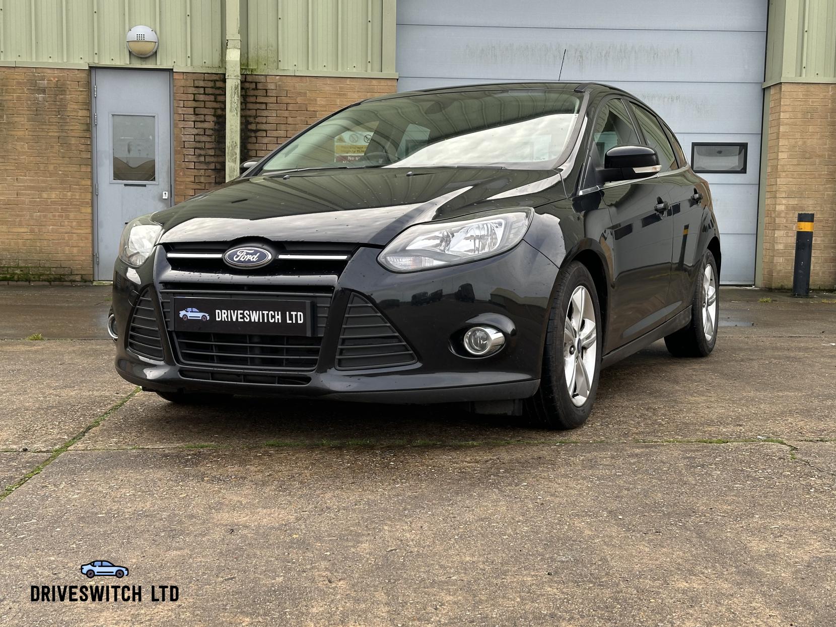 Ford Focus 1.6 TDCi Zetec Hatchback 5dr Diesel Manual Euro 5 (s/s) (115 ps)